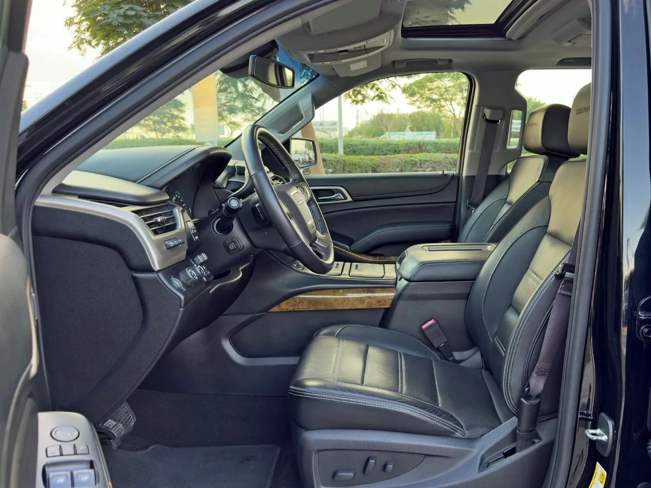 2017 GMC Yukon Denali Cool Box/hf Tailgate angeboten von einem Fachhändler in Dubai, Vereinigte Arabische Emirate, Foto 9 von 14