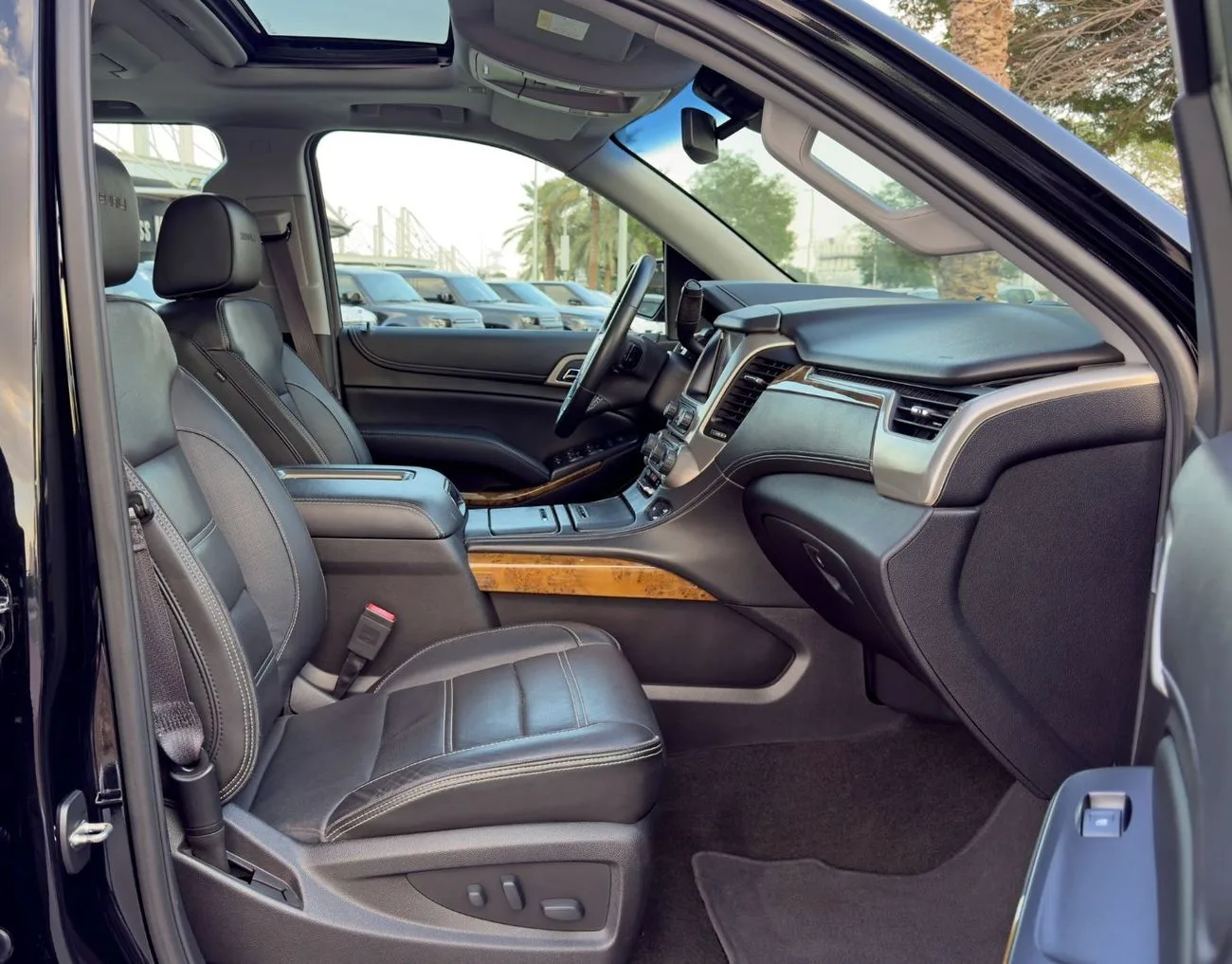 2017 GMC Yukon Denali Cool Box/hf Tailgate angeboten von einem Fachhändler in Dubai, Vereinigte Arabische Emirate, Foto 11 von 14