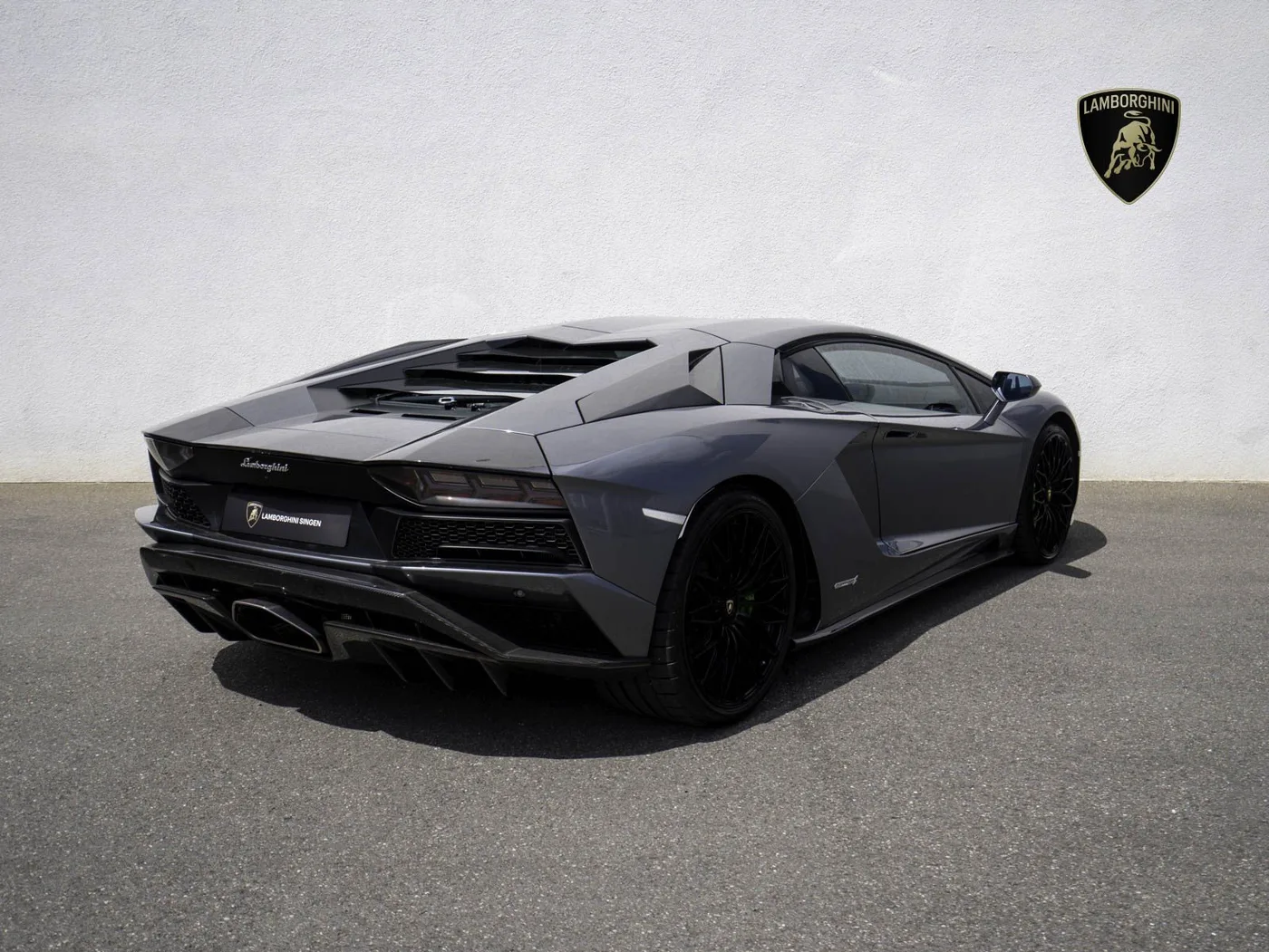 2017 Lamborghini Aventador S angeboten von einem Fachhändler in Singen, Deutschland, Foto 3 von 15