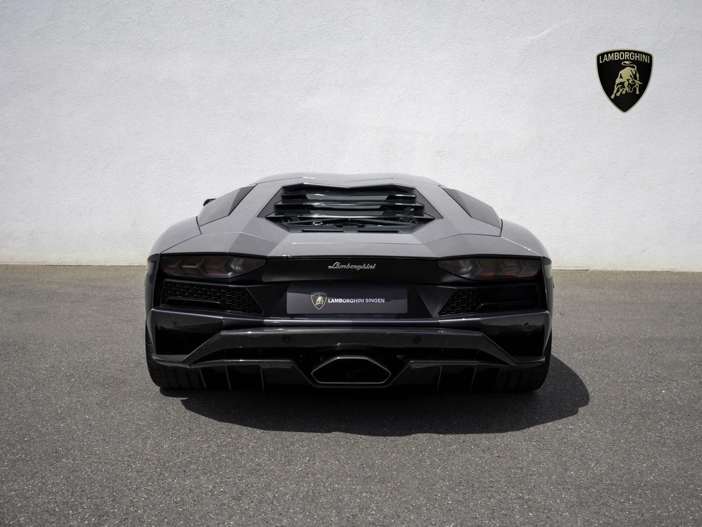 2017 Lamborghini Aventador S angeboten von einem Fachhändler in Singen, Deutschland, Foto 4 von 15