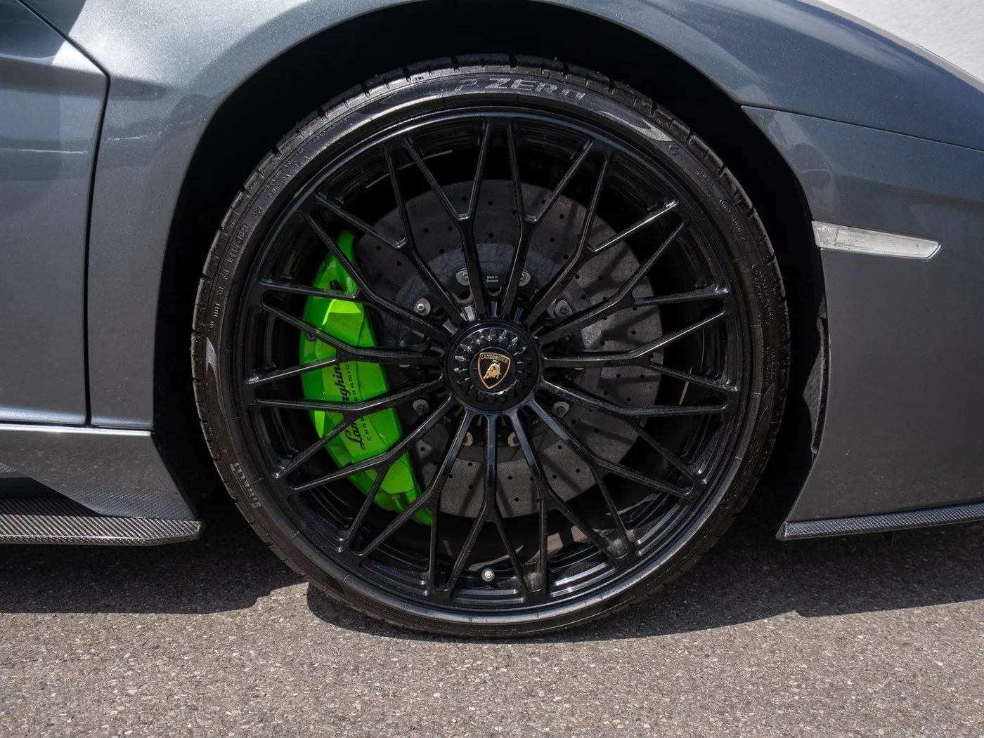 2017 Lamborghini Aventador S angeboten von einem Fachhändler in Singen, Deutschland, Foto 12 von 15