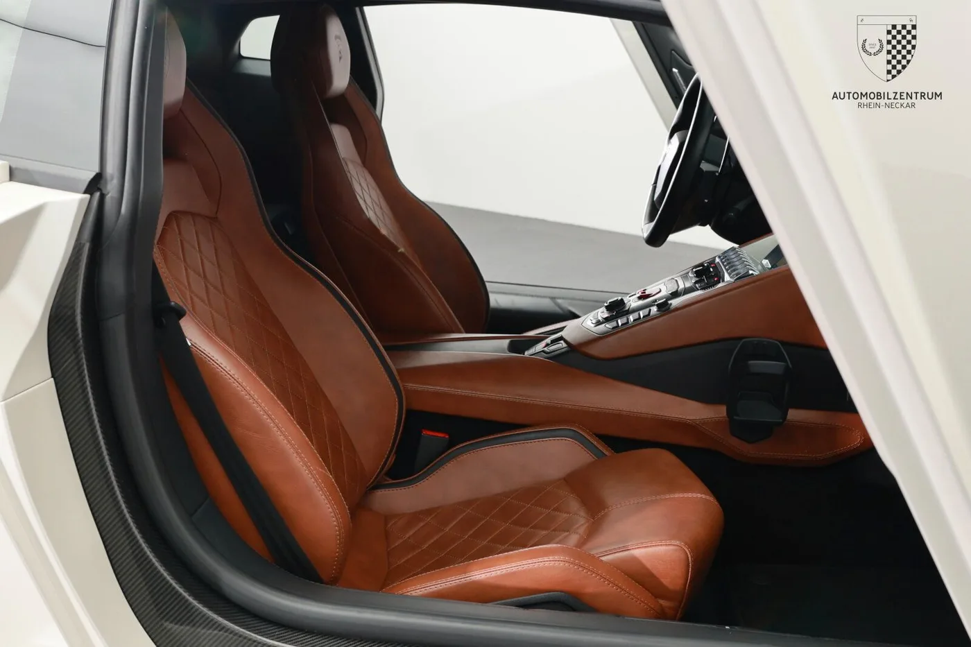 2017 Lamborghini Aventador S angeboten von einem Supersportwagenhändler in Viernheim, Deutschland, Foto 11 von 25