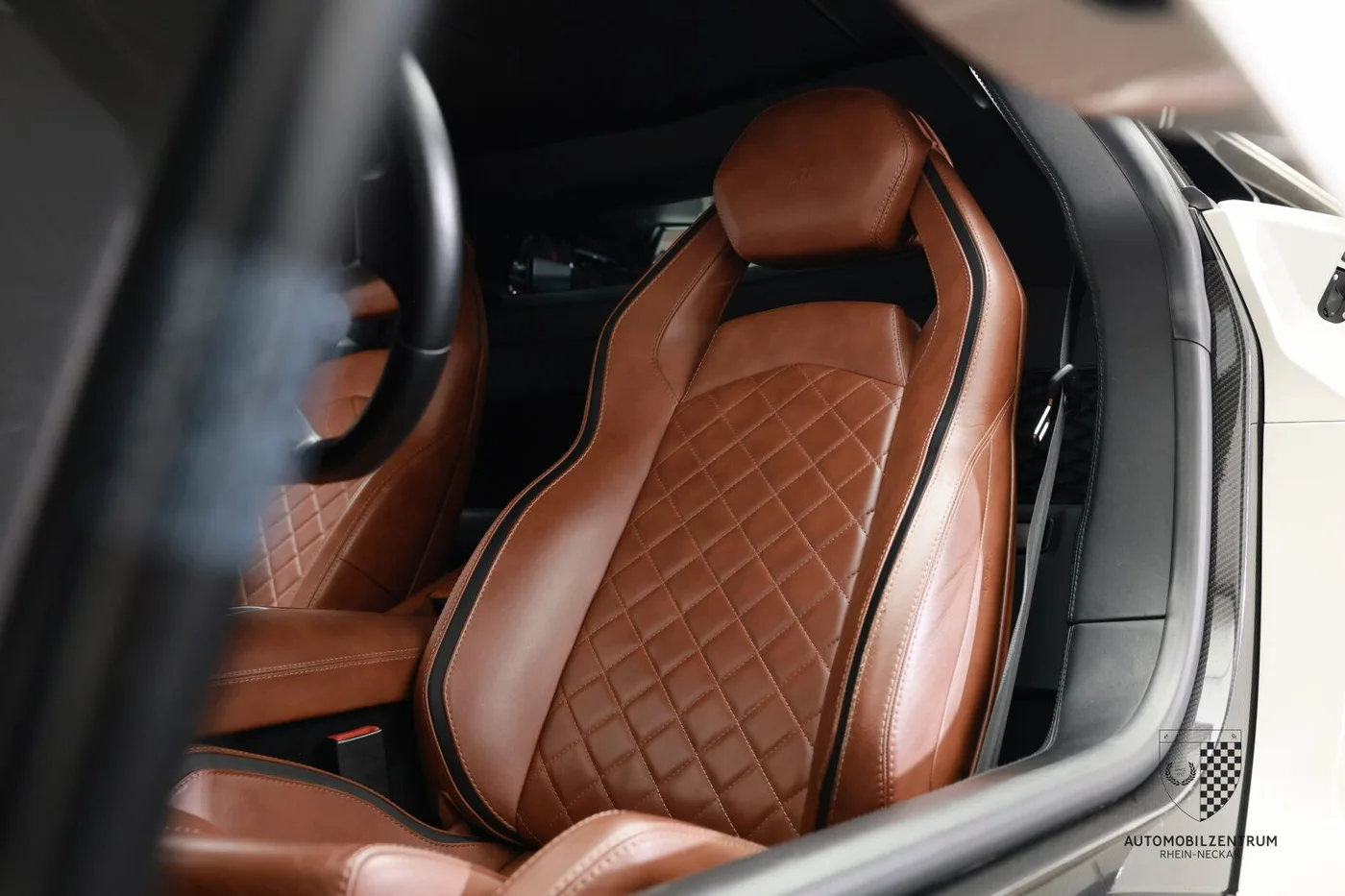 2017 Lamborghini Aventador S angeboten von einem Supersportwagenhändler in Viernheim, Deutschland, Foto 22 von 25