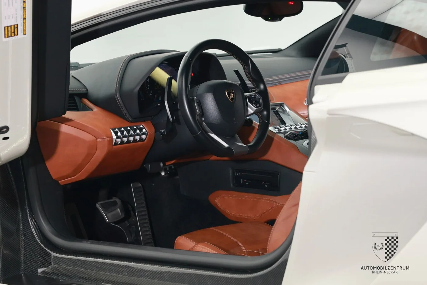 2017 Lamborghini Aventador S angeboten von einem Supersportwagenhändler in Viernheim, Deutschland, Foto 24 von 25