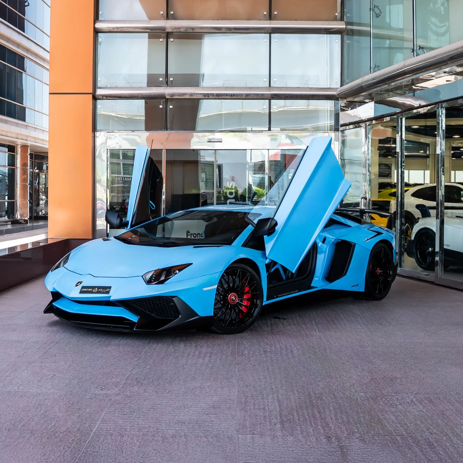 2017 Lamborghini Aventador SV proposée par un concessionnaire spécialisé à Dubai, Émirats arabes unis, photo 14 sur 27