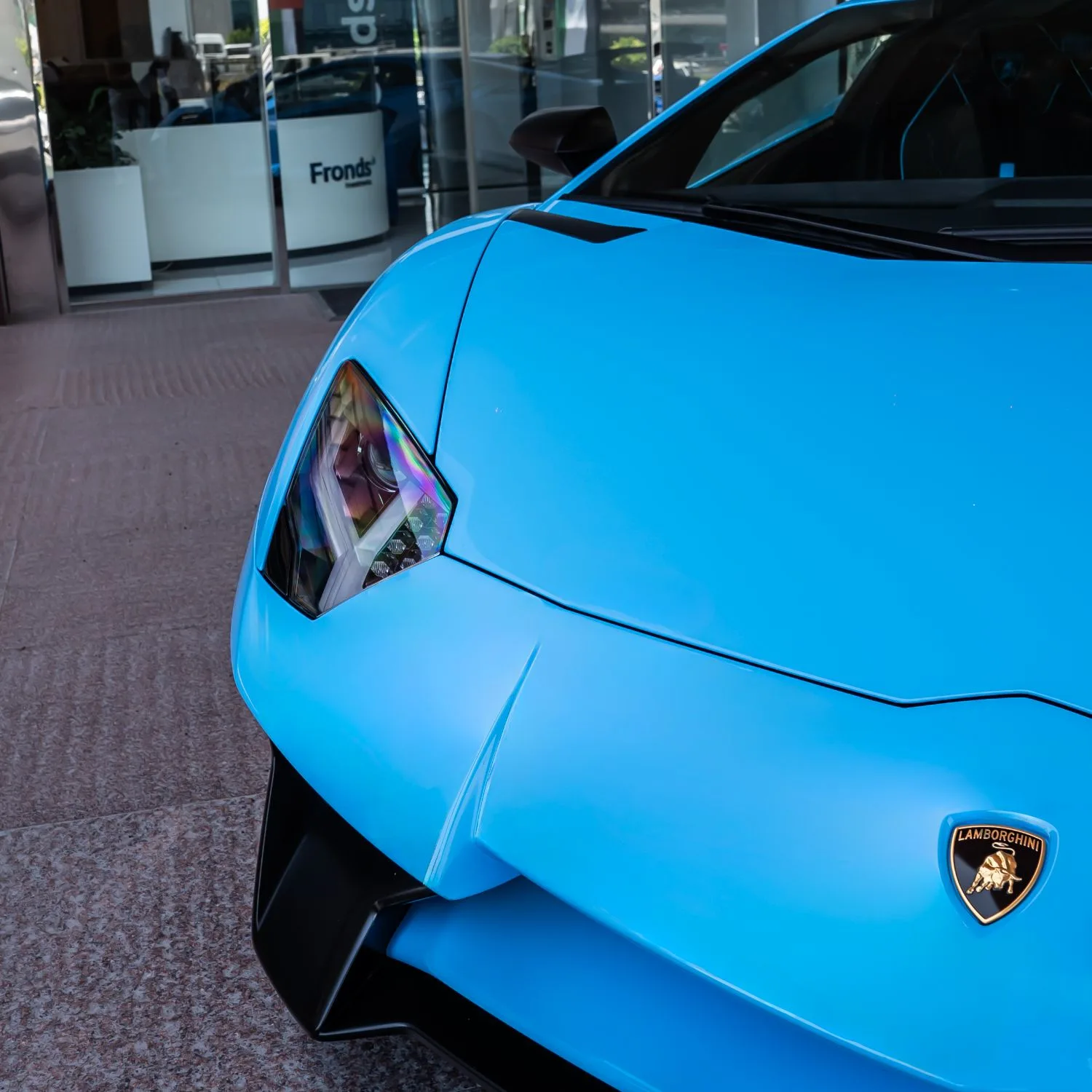 2017 Lamborghini Aventador SV proposée par un concessionnaire spécialisé à Dubai, Émirats arabes unis, photo 18 sur 27