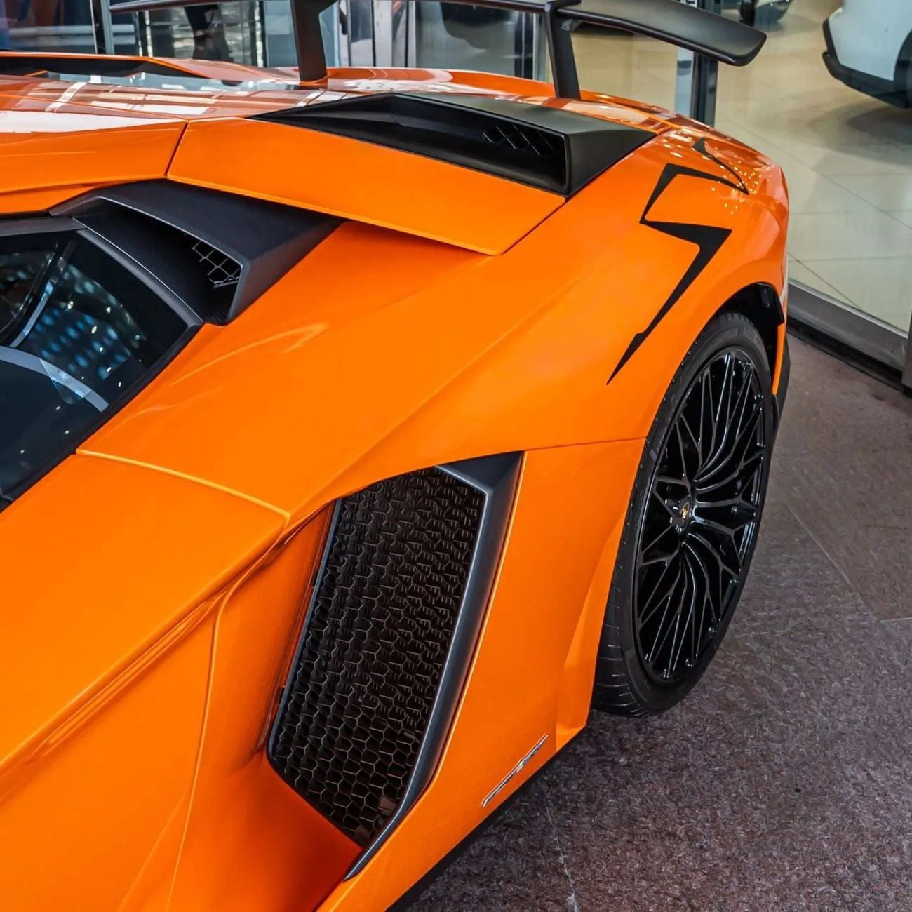 2017 Lamborghini Aventador SV, 5/26
