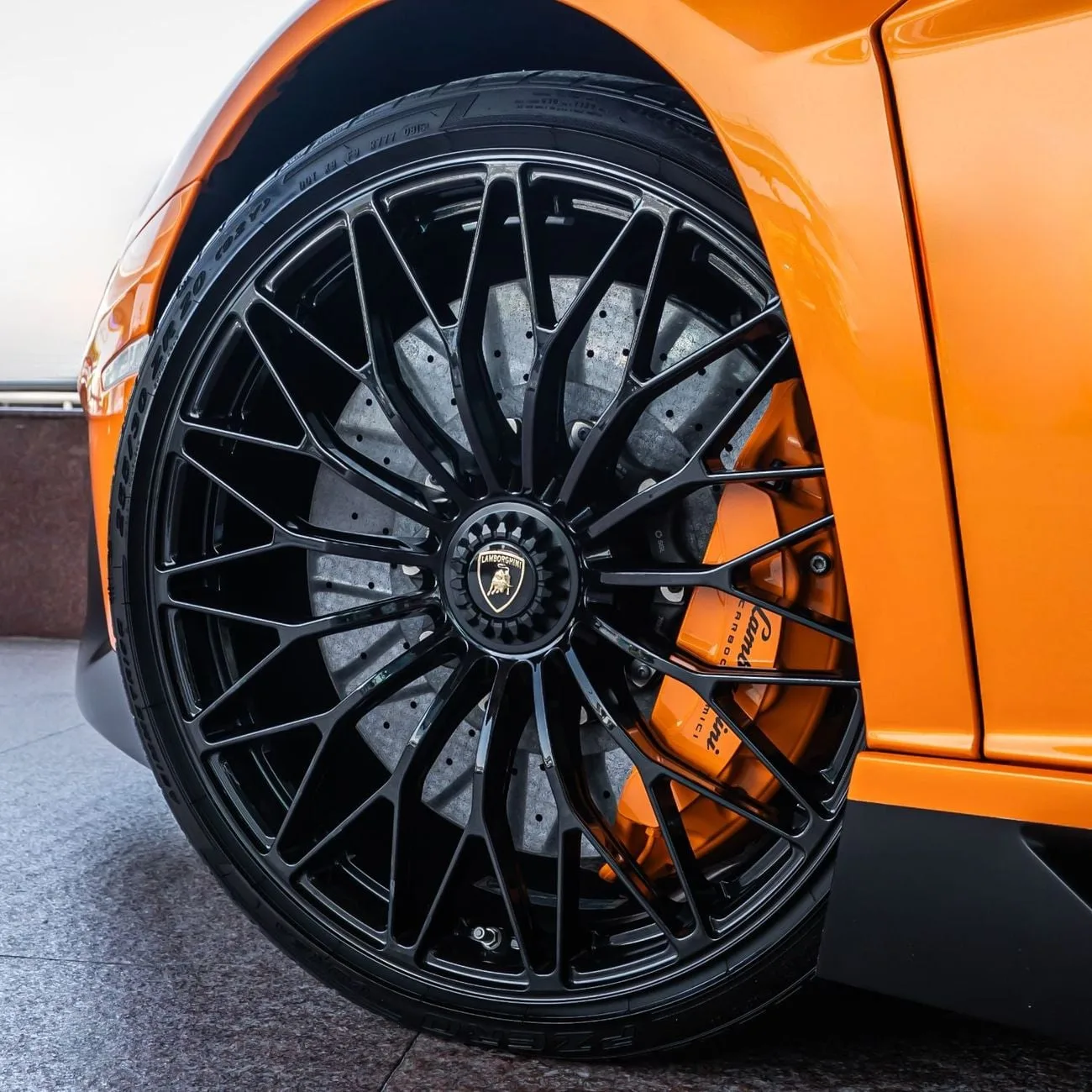 2017 Lamborghini Aventador SV, 25/26