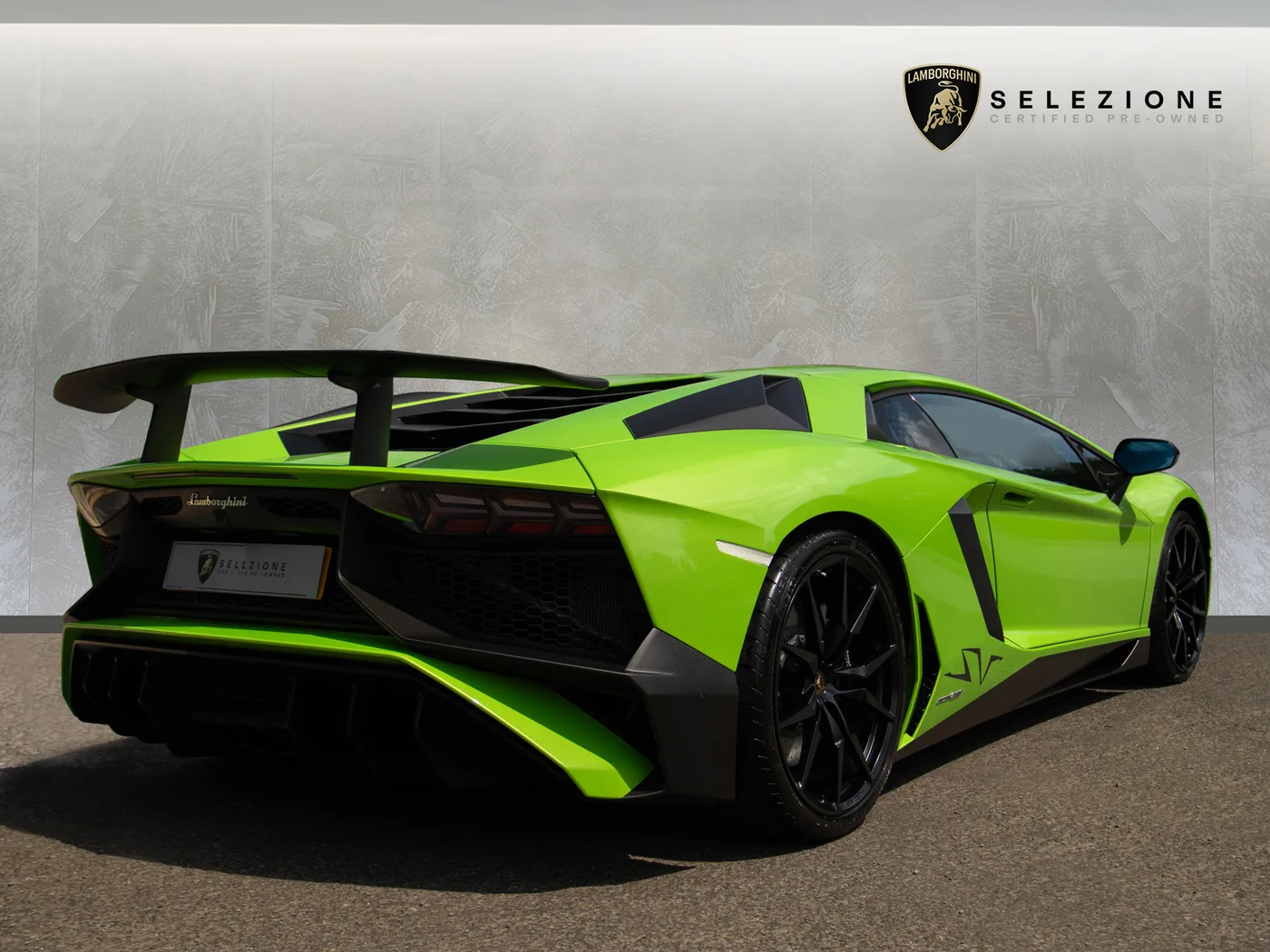 2017 Lamborghini Aventador SV LP 750-4 angeboten von einer Vertragshändlergruppe in Manchester, Vereinigtes Königreich, Foto 3 von 20