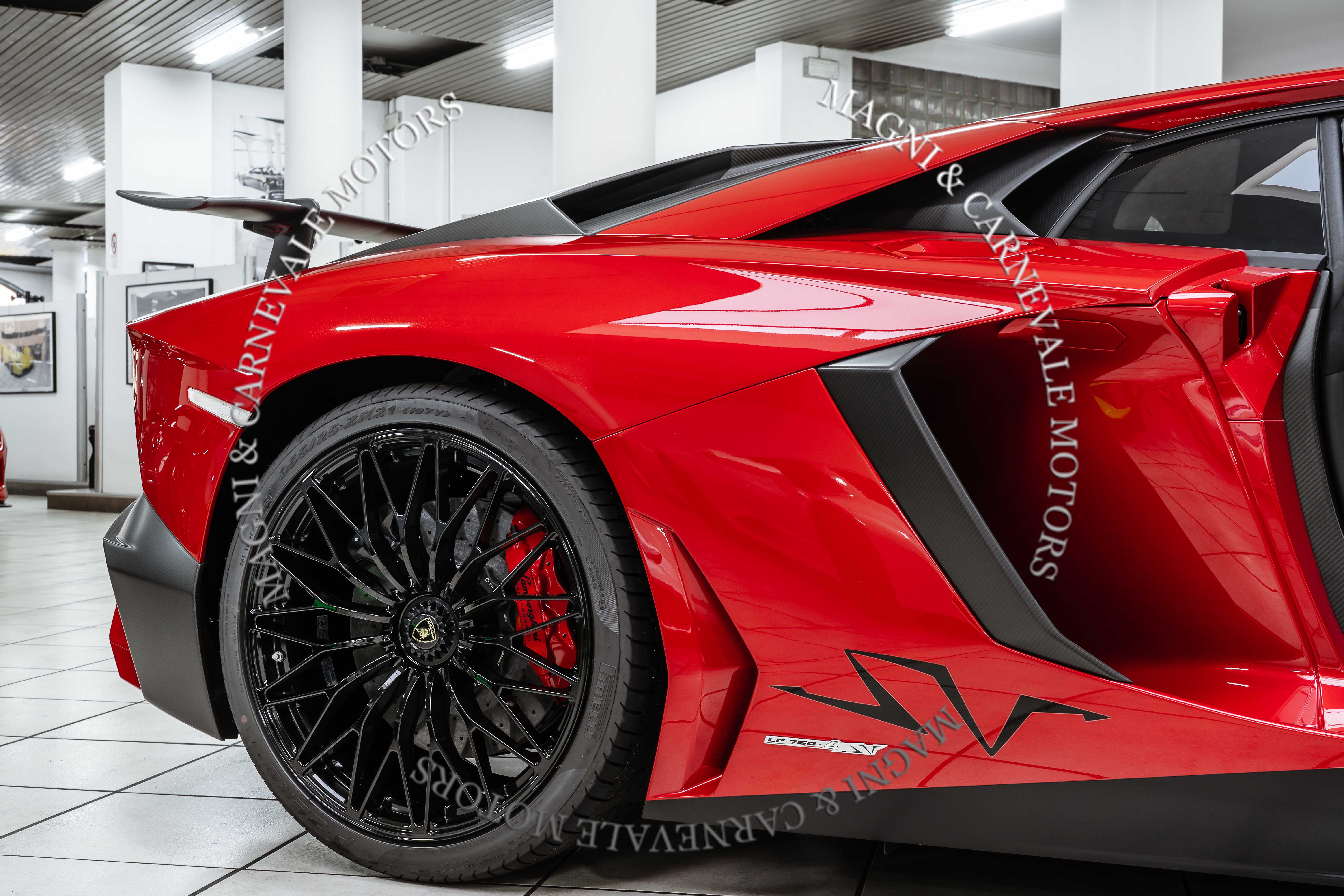 2017 Lamborghini Aventador SV LP 750-4 angeboten von einem Fachhändler in Milan, Italien, Foto 17 von 20