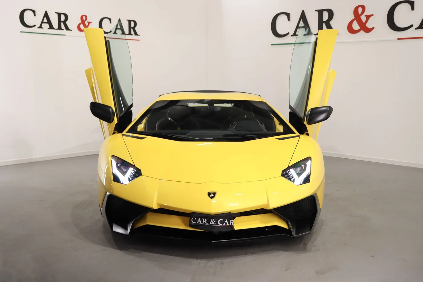 2017 Lamborghini Aventador SV LP 750-4 angeboten von einem Supersportwagenhändler in Zibido San Giacomo, Italien, Foto 3 von 25