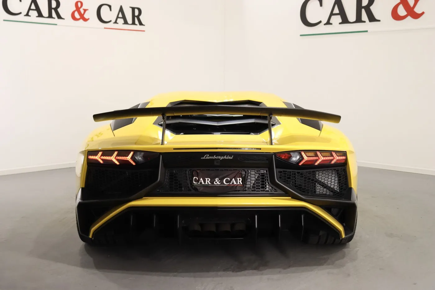 2017 Lamborghini Aventador SV LP 750-4 angeboten von einem Supersportwagenhändler in Zibido San Giacomo, Italien, Foto 4 von 25