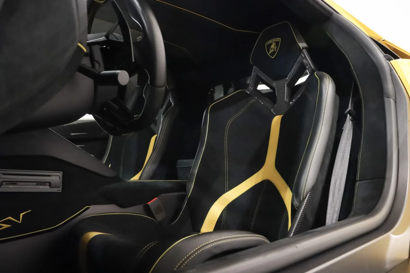 2017 Lamborghini Aventador SV LP 750-4 angeboten von einem Supersportwagenhändler in Zibido San Giacomo, Italien, Foto 7 von 25