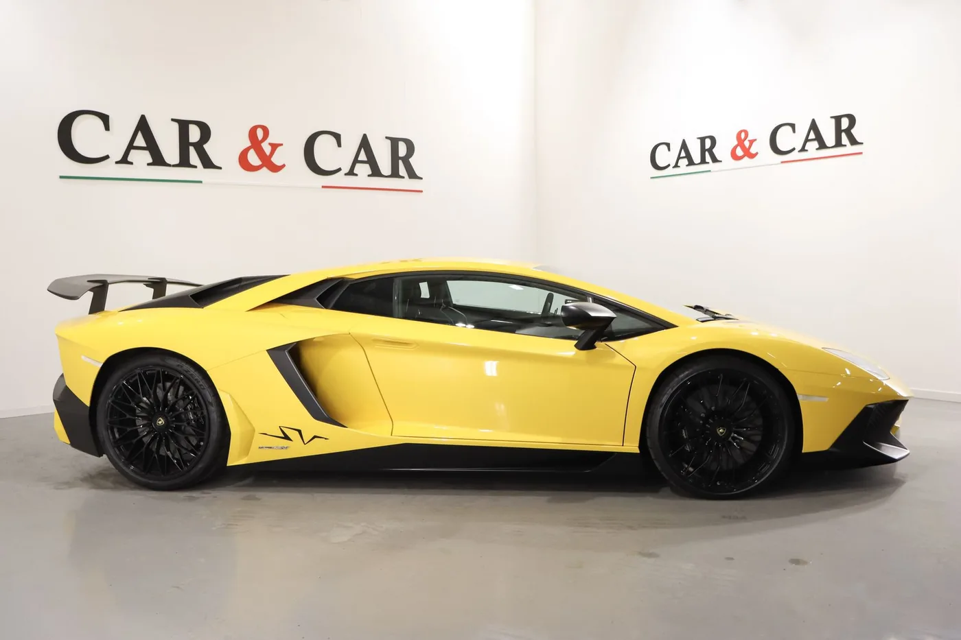 2017 Lamborghini Aventador SV LP 750-4 angeboten von einem Supersportwagenhändler in Zibido San Giacomo, Italien, Foto 25 von 25