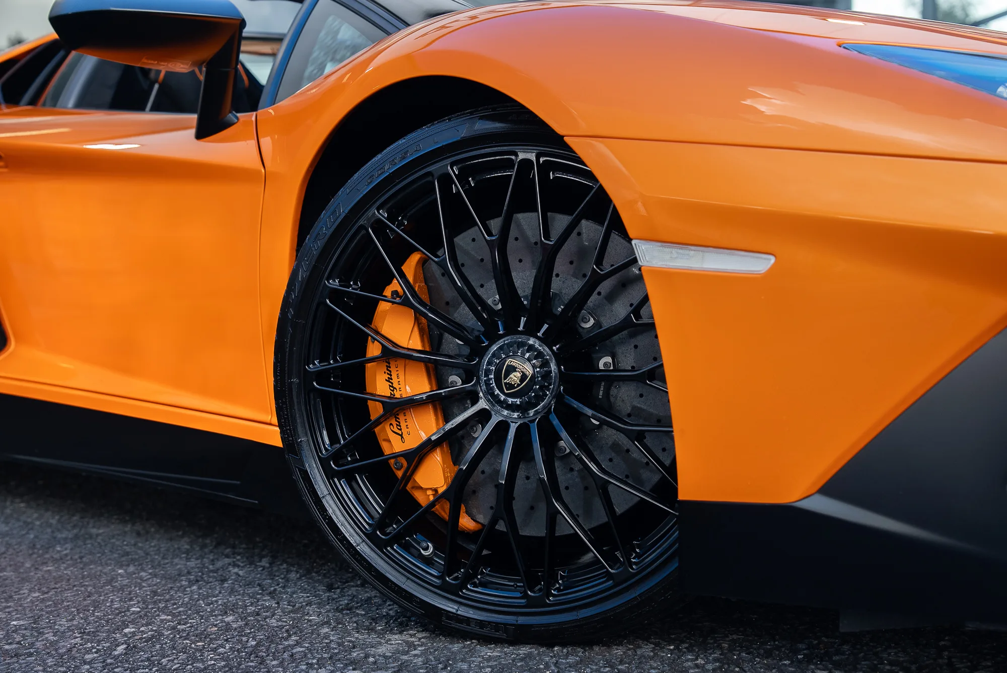 2017 Lamborghini Aventador SV Roadster, 15/30