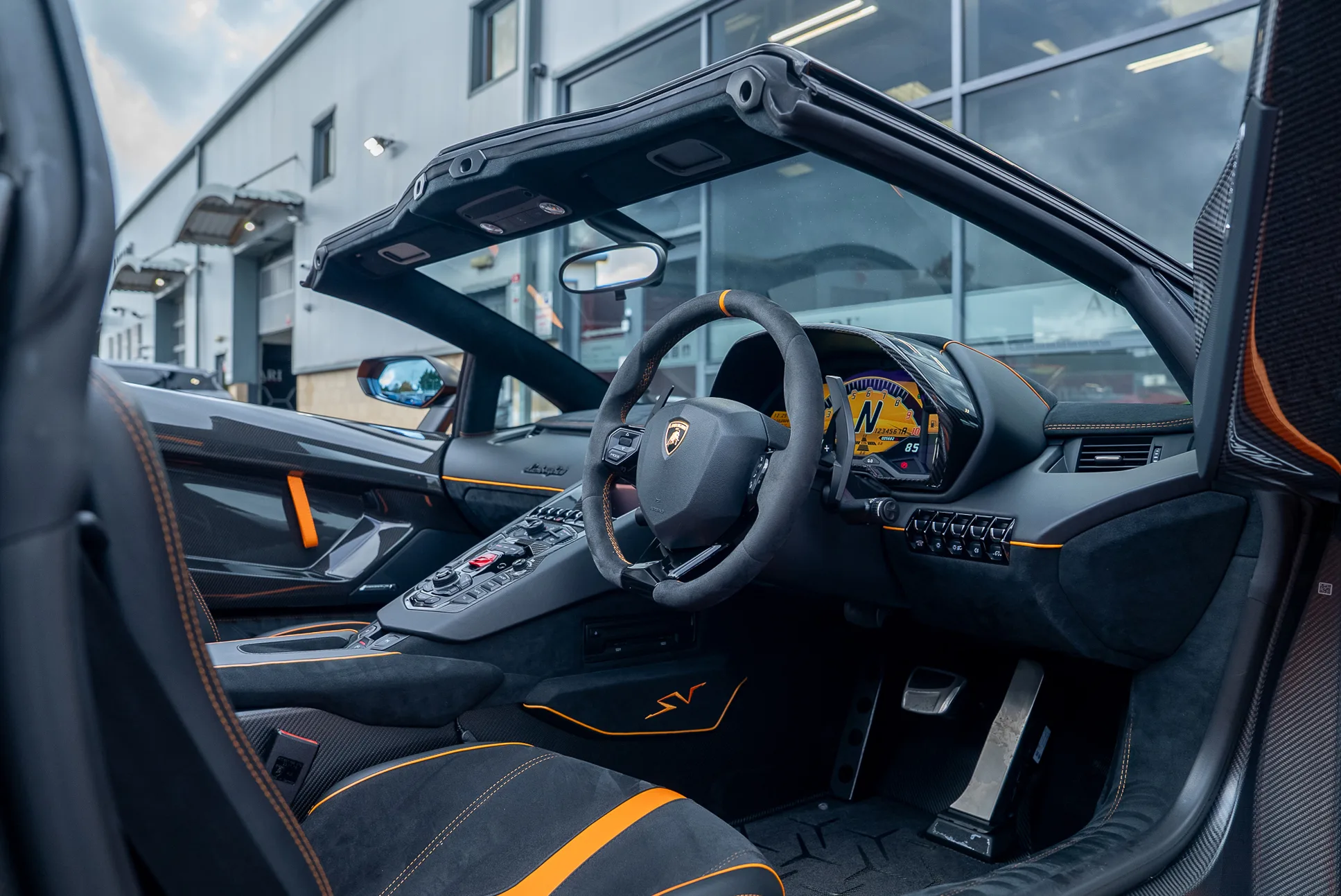 2017 Lamborghini Aventador SV Roadster, 23/30