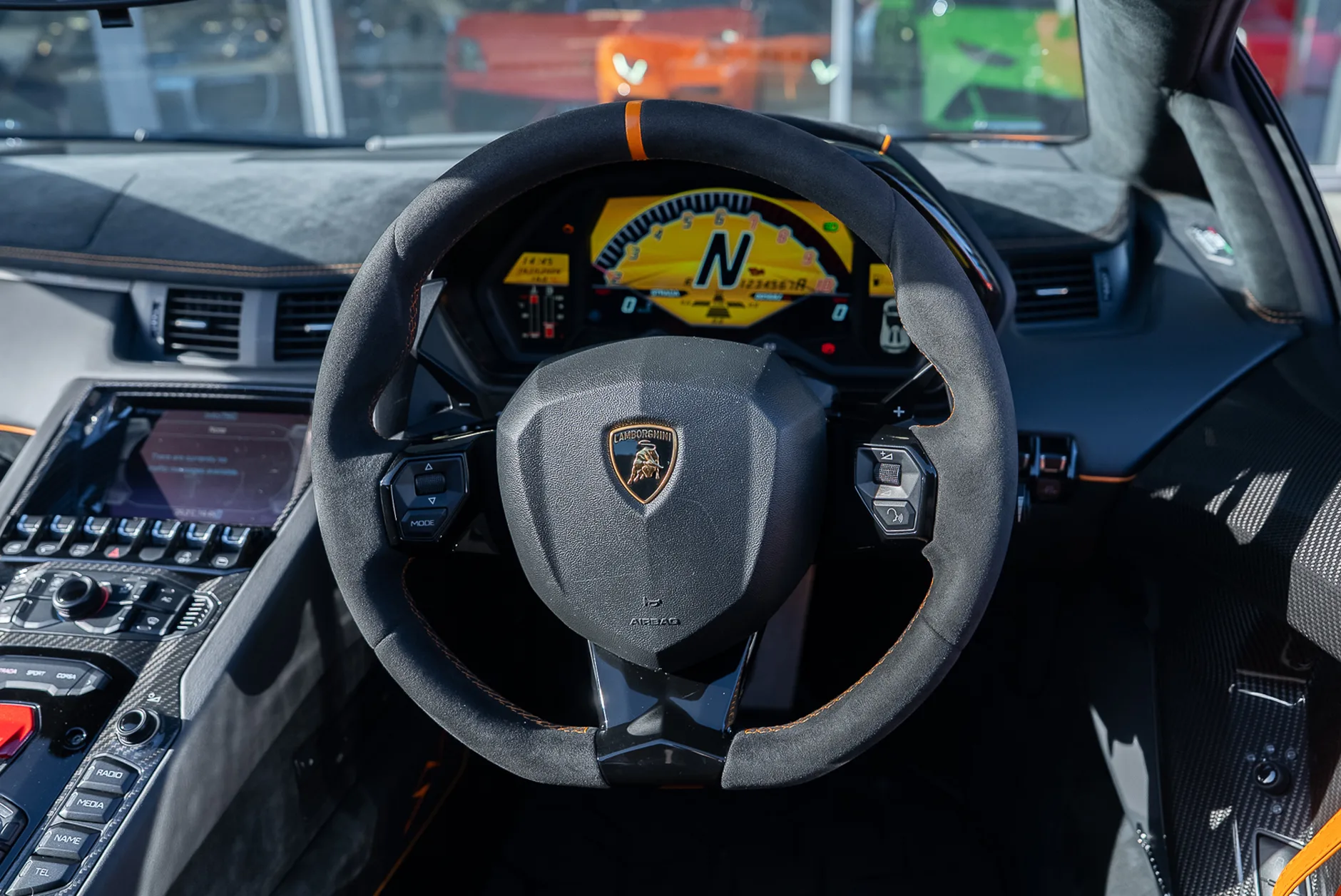 2017 Lamborghini Aventador SV Roadster, 27/30
