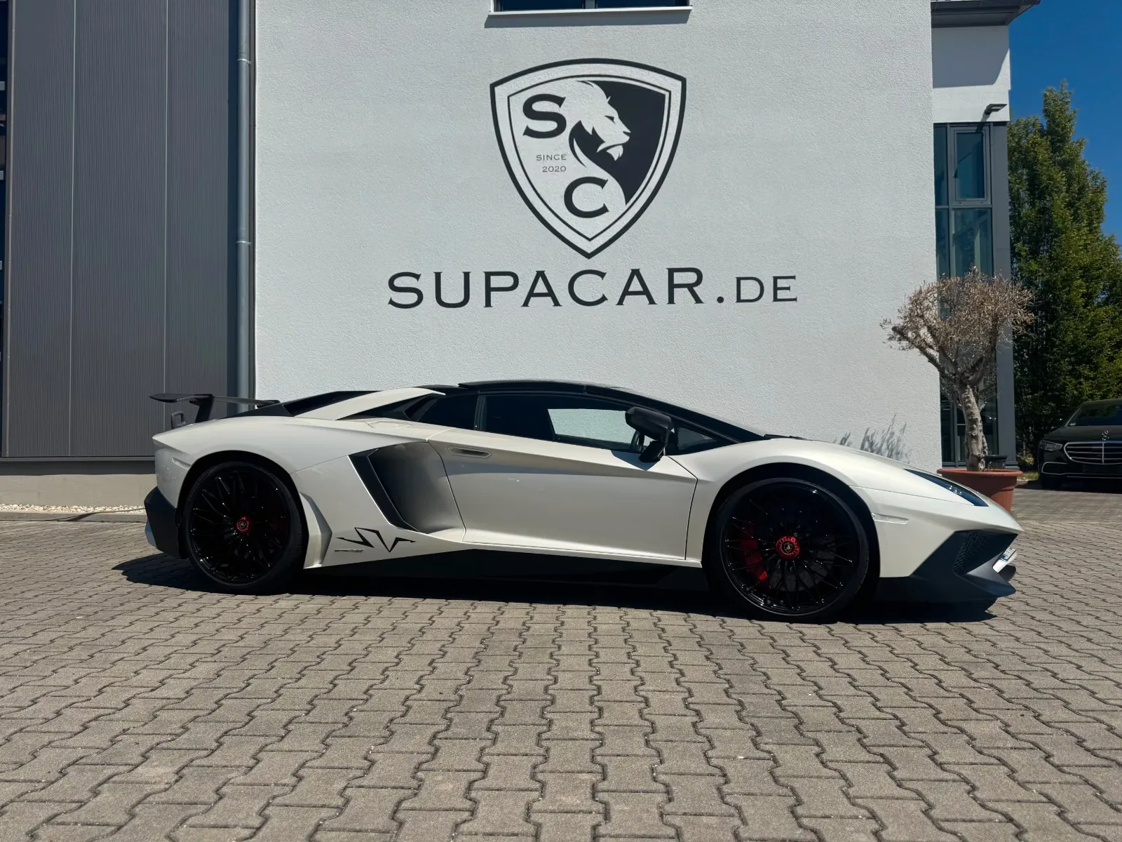 2017 Lamborghini Aventador SV Roadster, 10/30