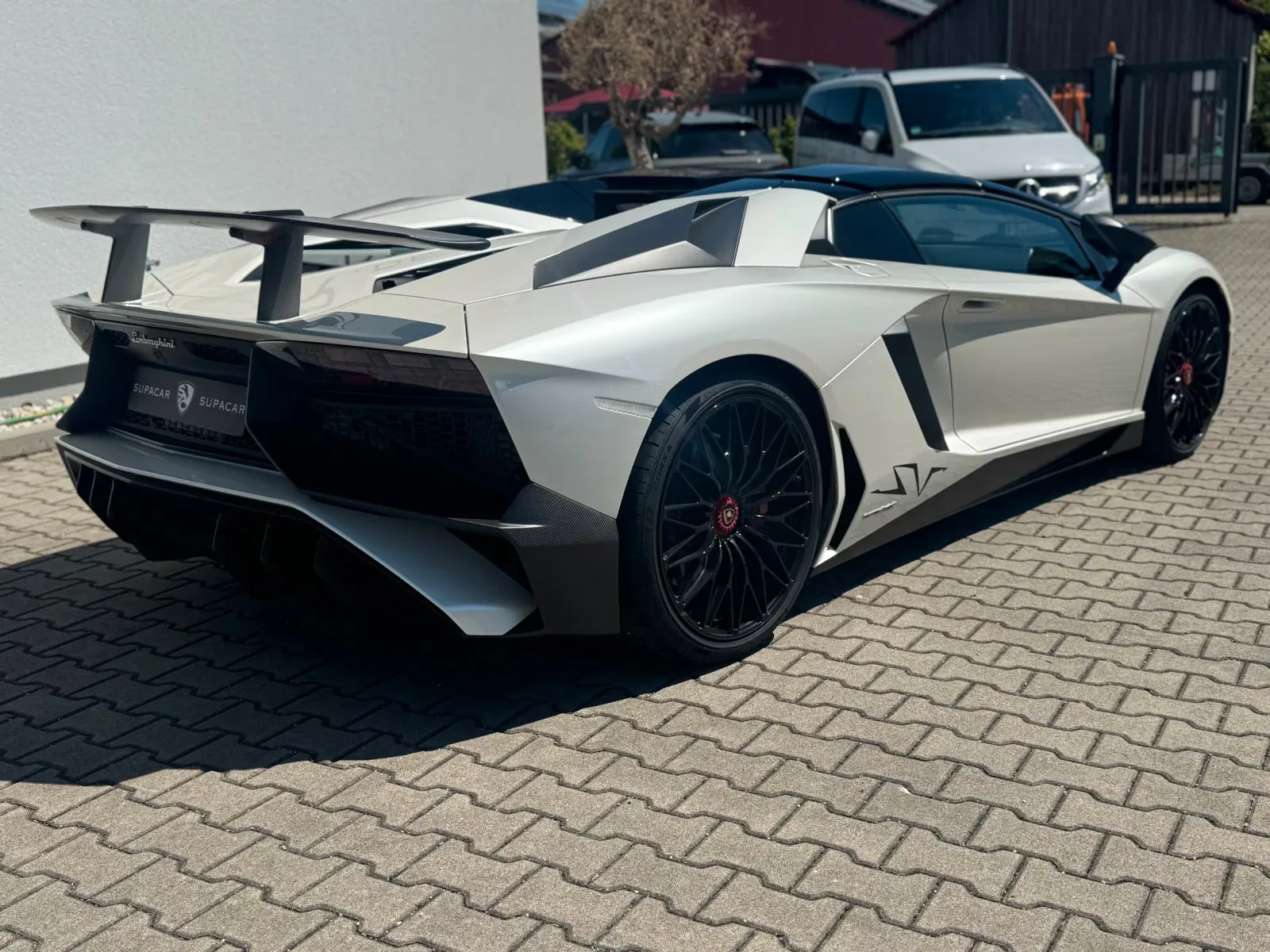 2017 Lamborghini Aventador SV Roadster, 12/30