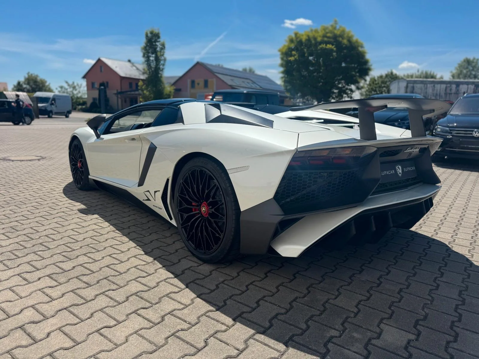 2017 Lamborghini Aventador SV Roadster, 17/30