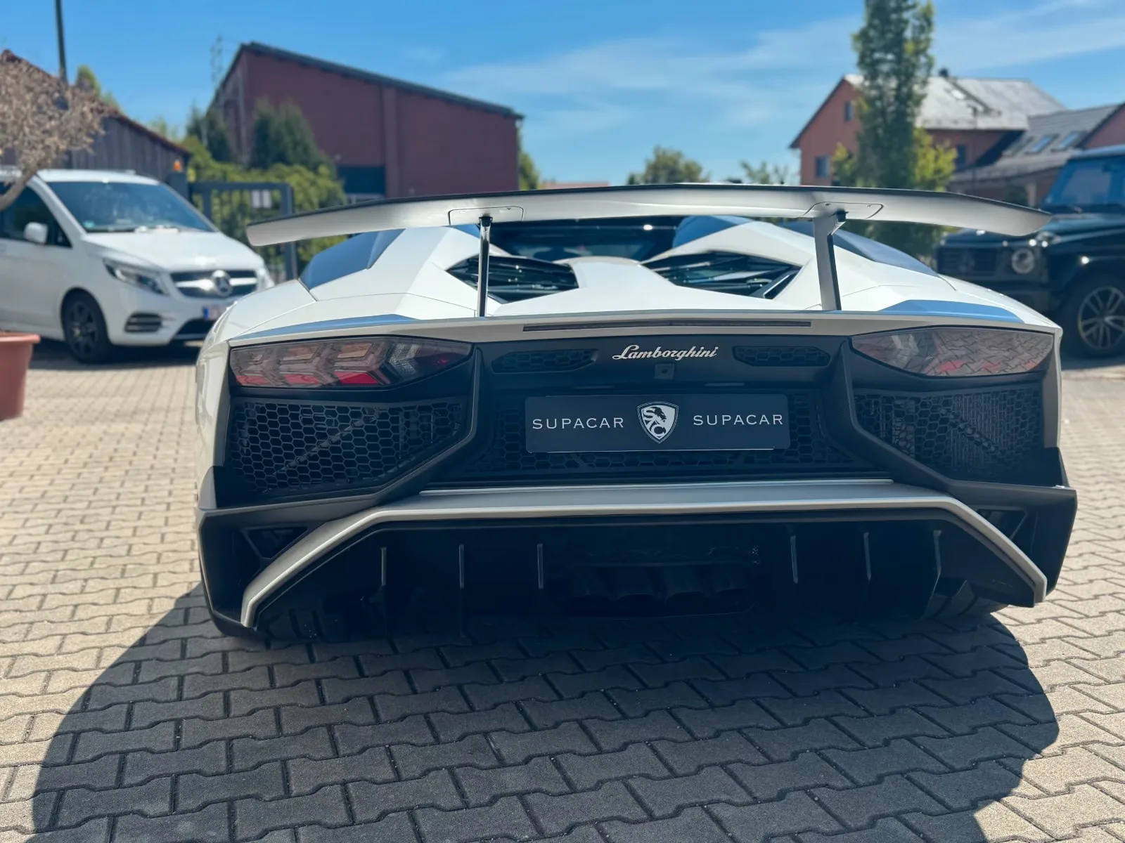 2017 Lamborghini Aventador SV Roadster, 19/30