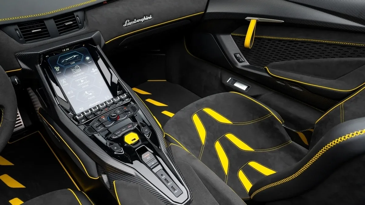 2017 Lamborghini Centenario Roadster LP 770-4 angeboten von einem Fachhändler in Dubai, Vereinigte Arabische Emirate, Foto 13 von 25