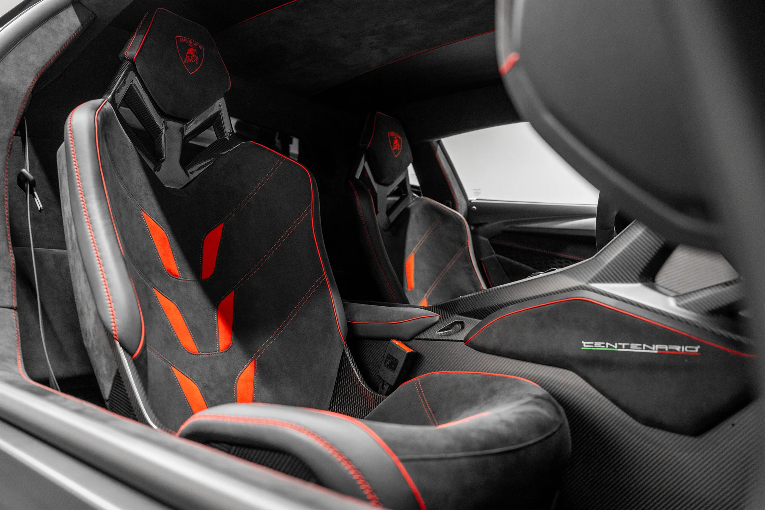 2017 Lamborghini Centenario, 18/20
