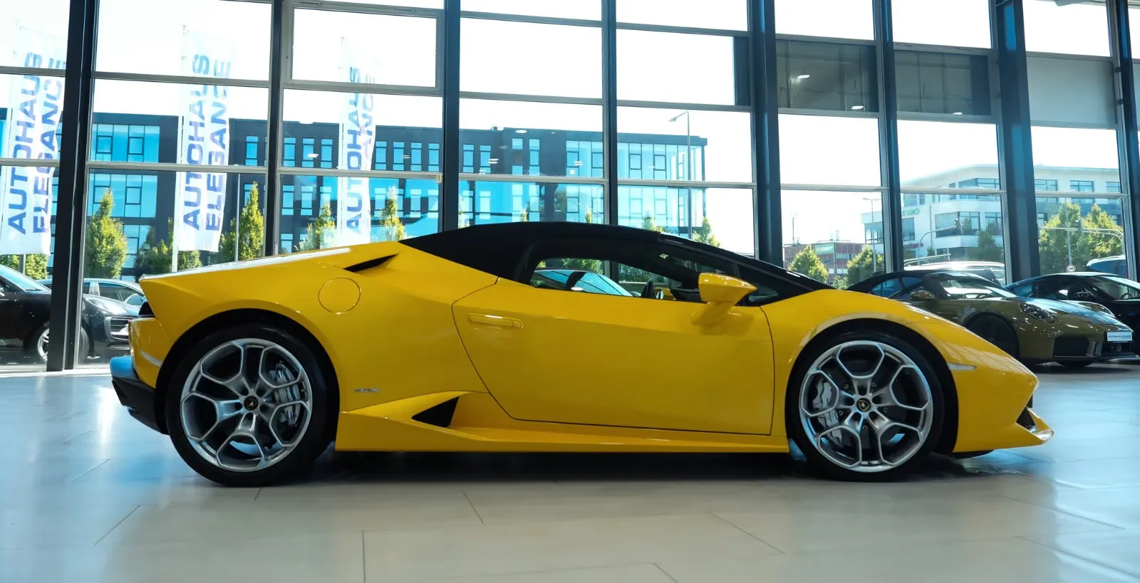 2017 Lamborghini Huracán LP 610-4 Spyder, 10/30