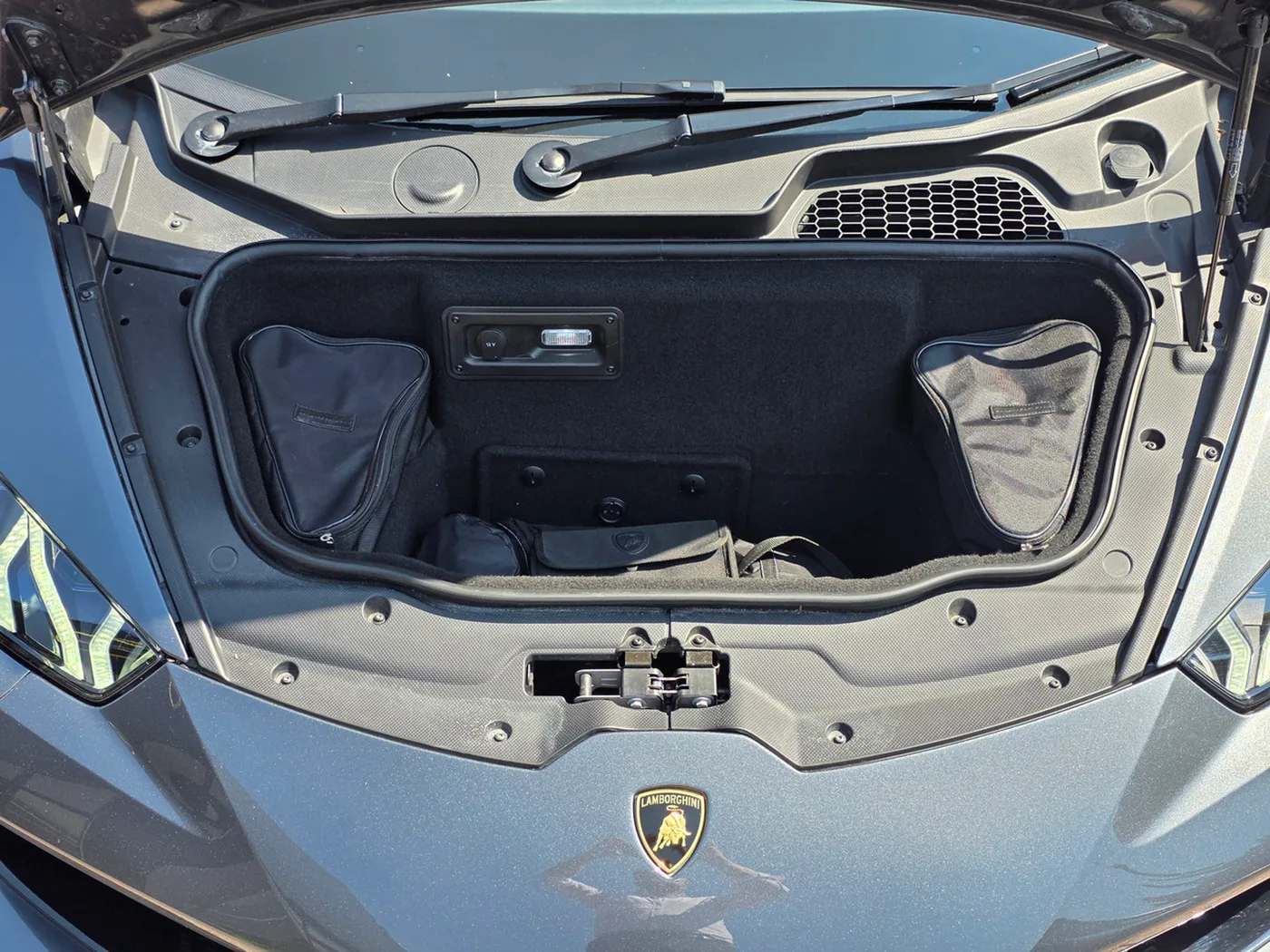 2017 Lamborghini Huracán LP 610-4 Spyder proposée par un groupe de concessions agréées à Pangbourne, Royaume-Uni, photo 11 sur 20