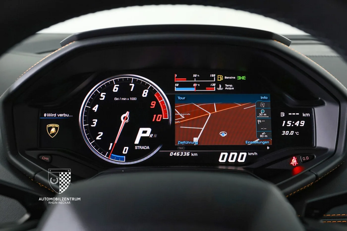 2017 Lamborghini Huracán LP 610-4 offered by a supercar dealer in Viernheim, Germany, photo 17 of 25