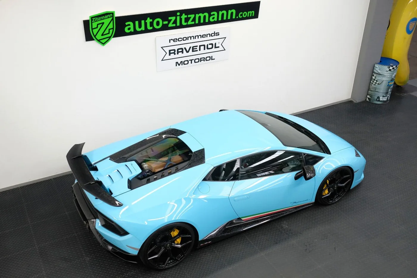 2017 Lamborghini Huracán Performante proposée par un concessionnaire spécialisé à Nuremberg, Allemagne, photo 7 sur 15