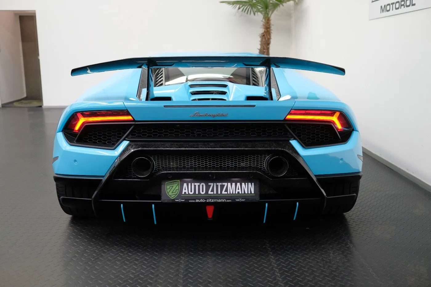 2017 Lamborghini Huracán Performante proposée par un concessionnaire spécialisé à Nuremberg, Allemagne, photo 8 sur 15