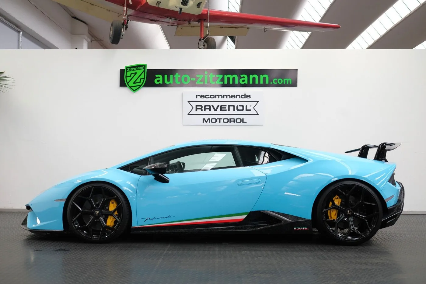 2017 Lamborghini Huracán Performante proposée par un concessionnaire spécialisé à Nuremberg, Allemagne, photo 10 sur 15