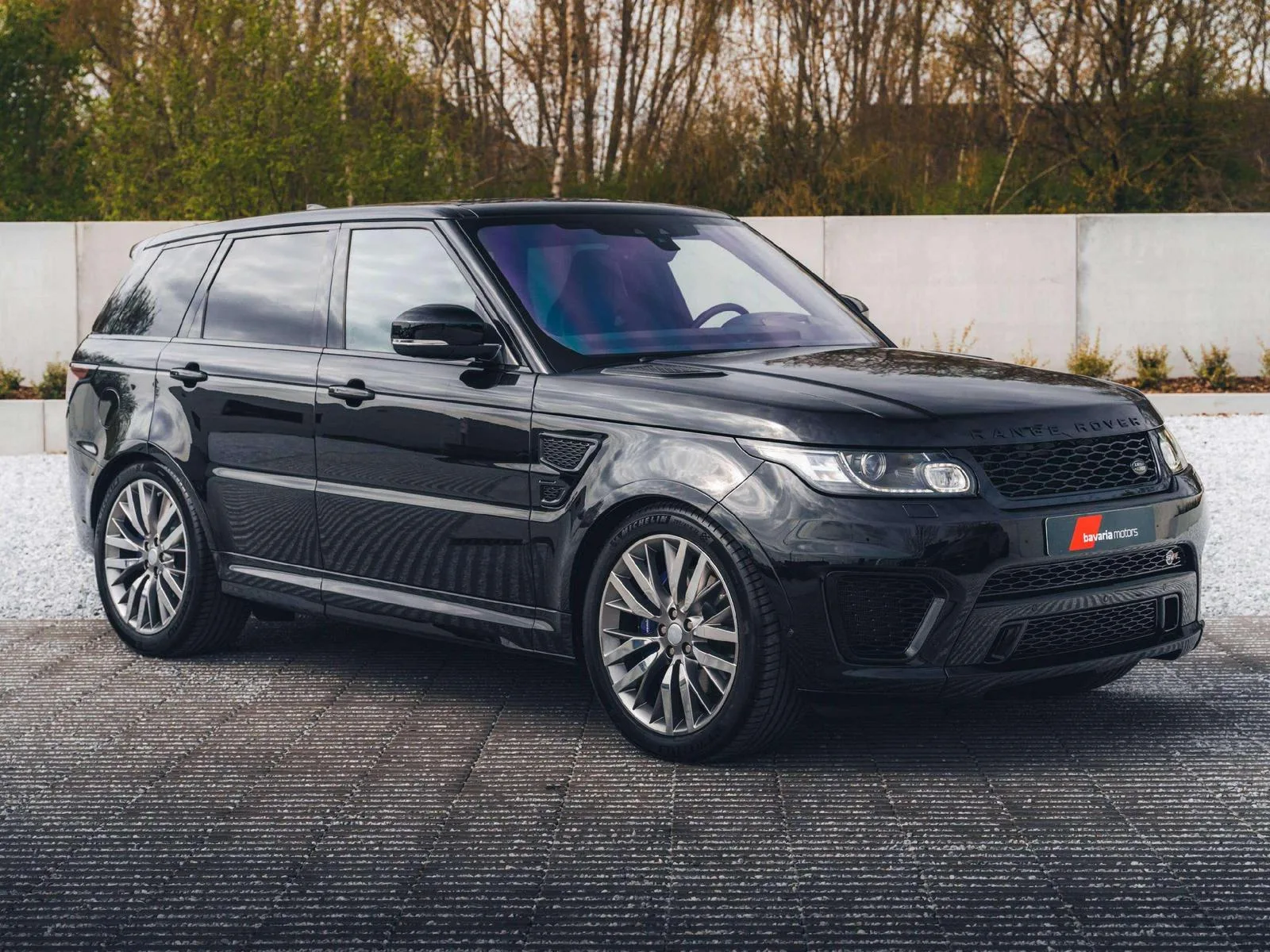 2017 Land Rover Range Rover Sport SVR angeboten von einem Fachhändler in Harelbeke, Belgien, Hauptfoto