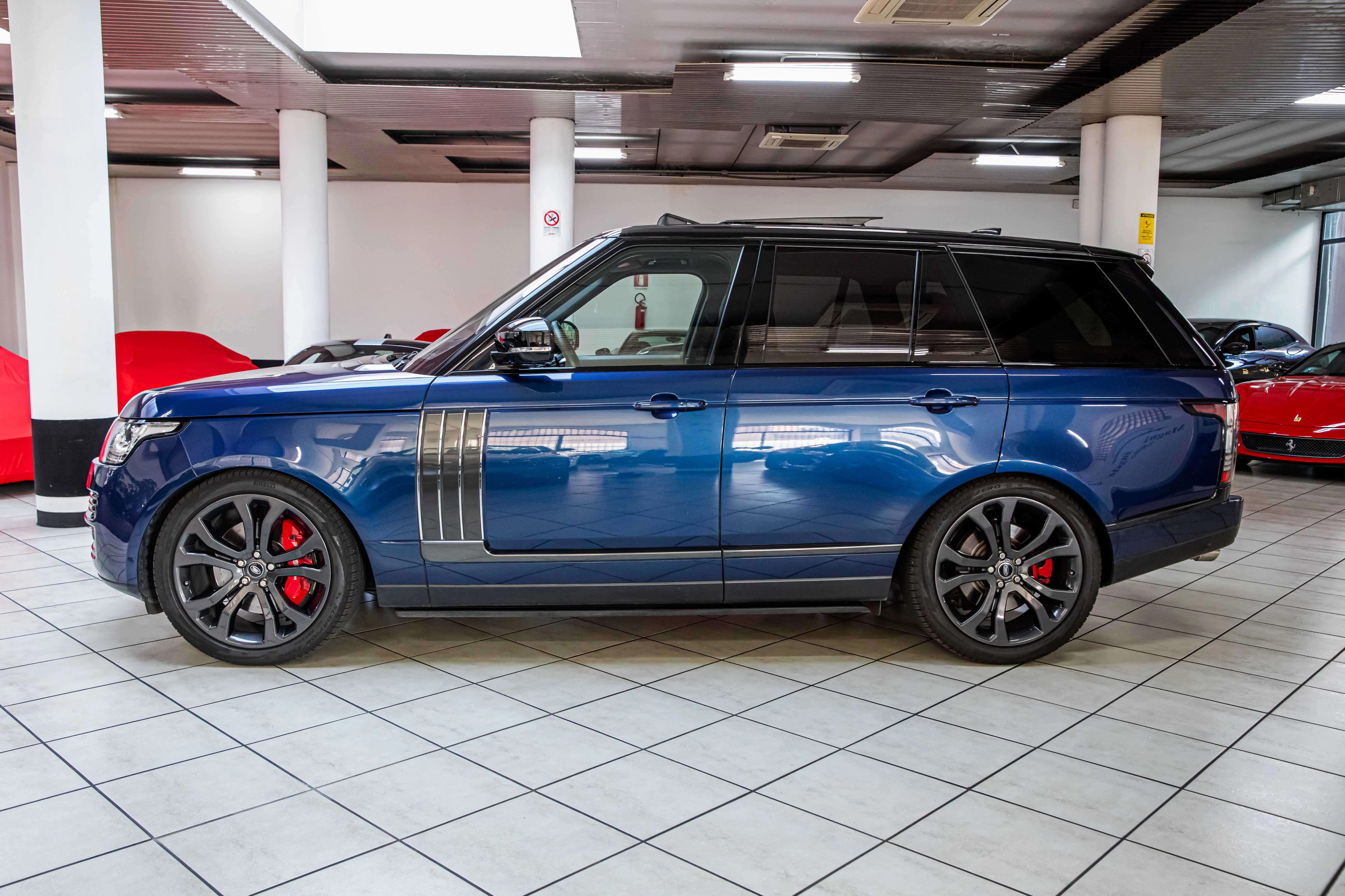 2017 Land Rover Range Rover SVAutobiography, 3/14