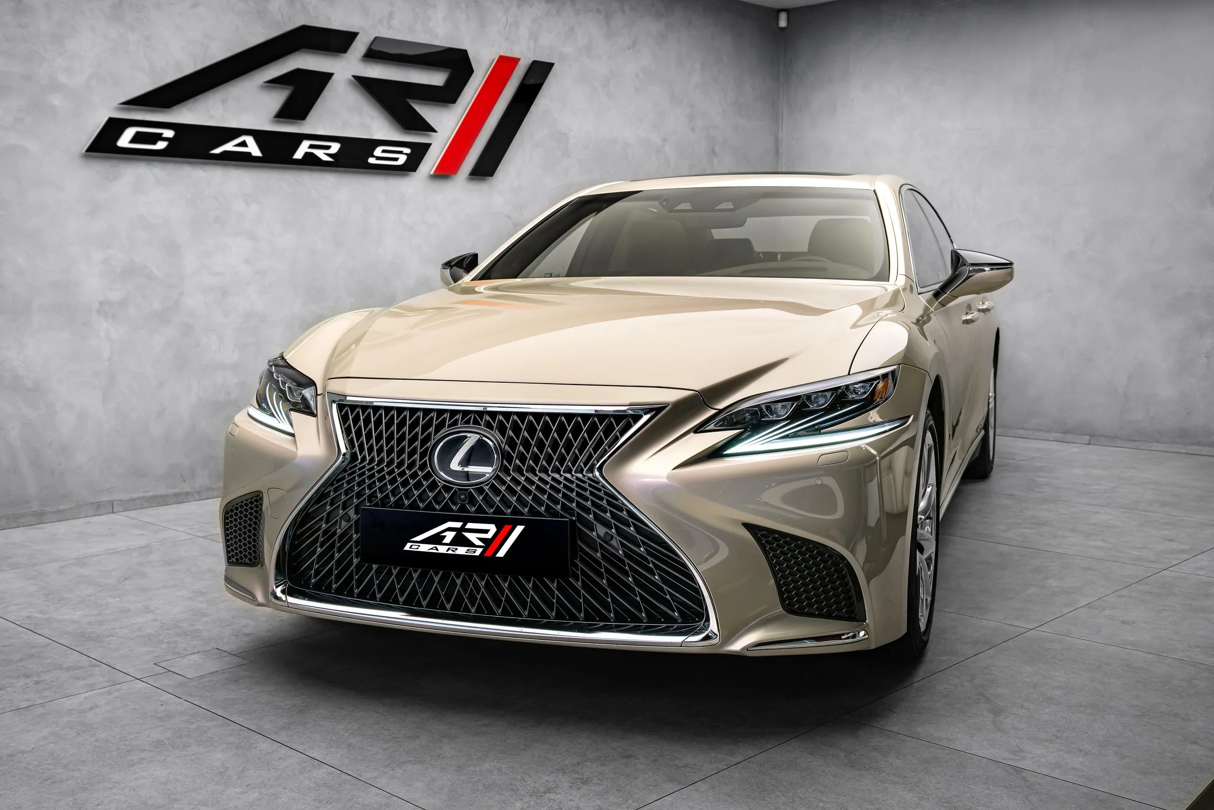 2017 Lexus LS 500h, 3/28