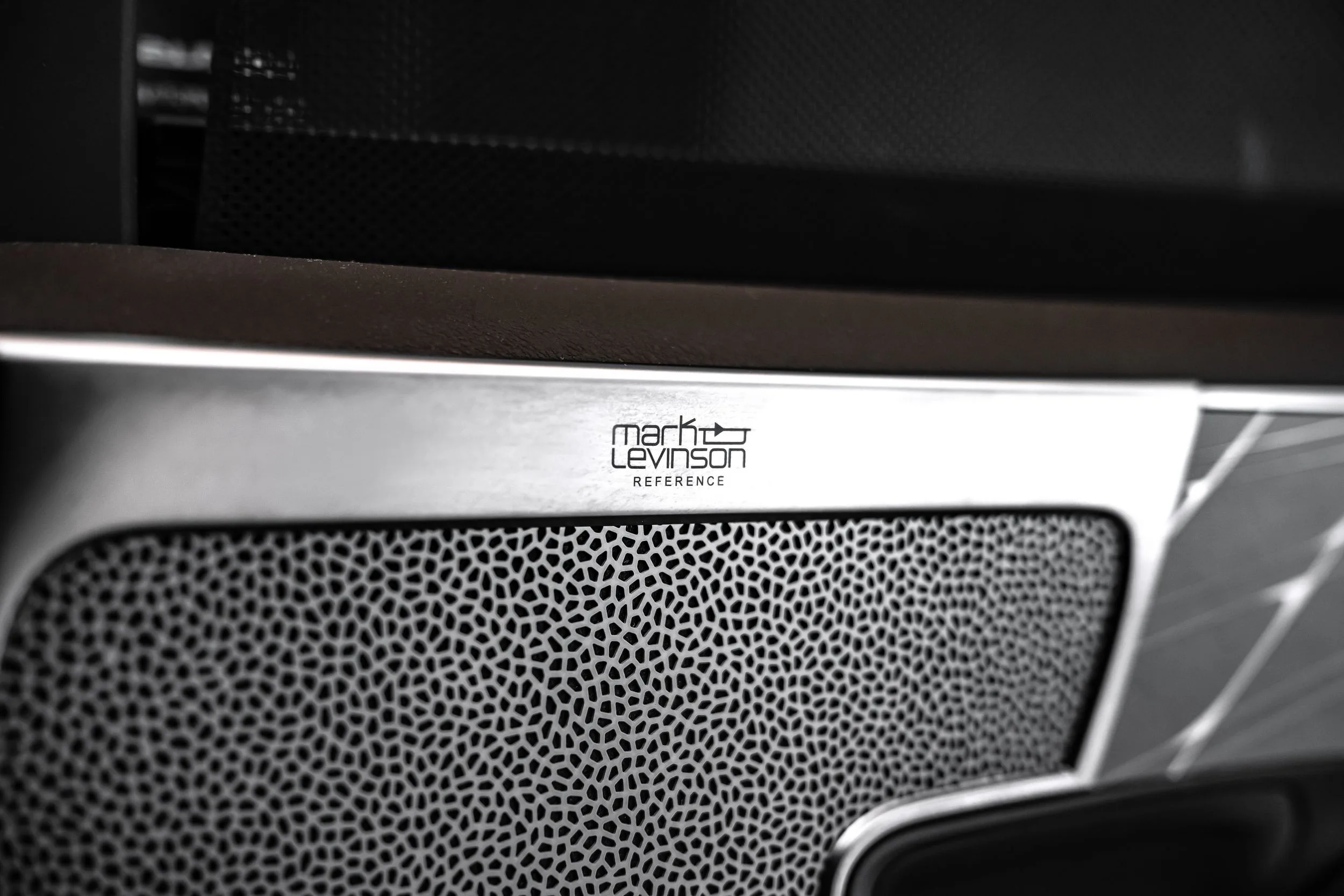 2017 Lexus LS 500h, 22/28