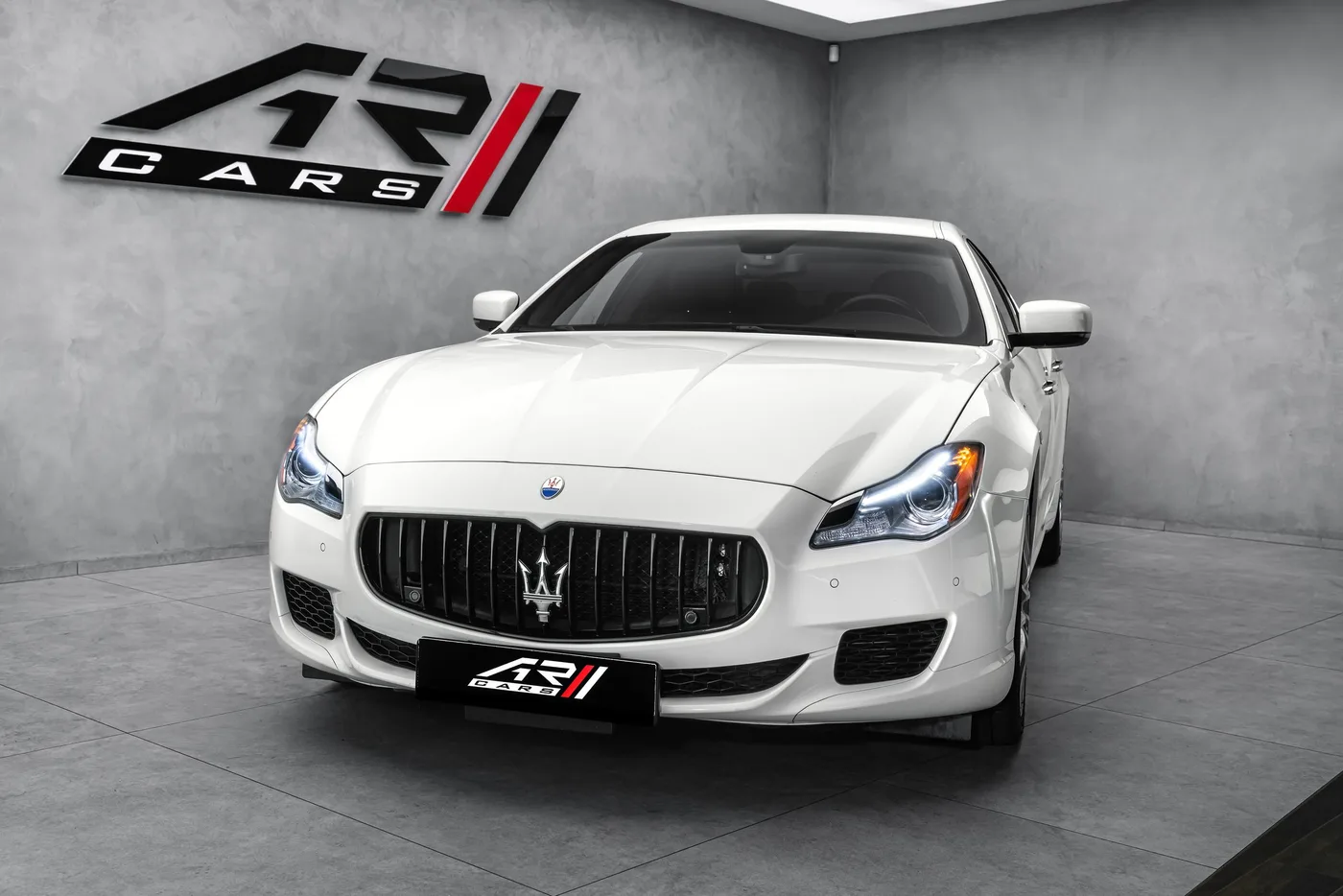 2017 Maserati Quattroporte GTS angeboten von einem Fachhändler in Ostrava, Tschechien, Foto 3 von 15