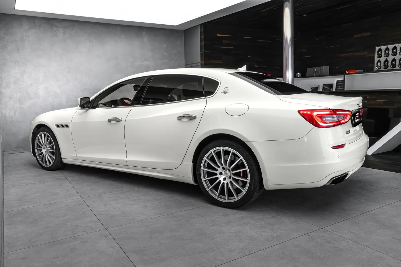 2017 Maserati Quattroporte GTS angeboten von einem Fachhändler in Ostrava, Tschechien, Foto 7 von 15