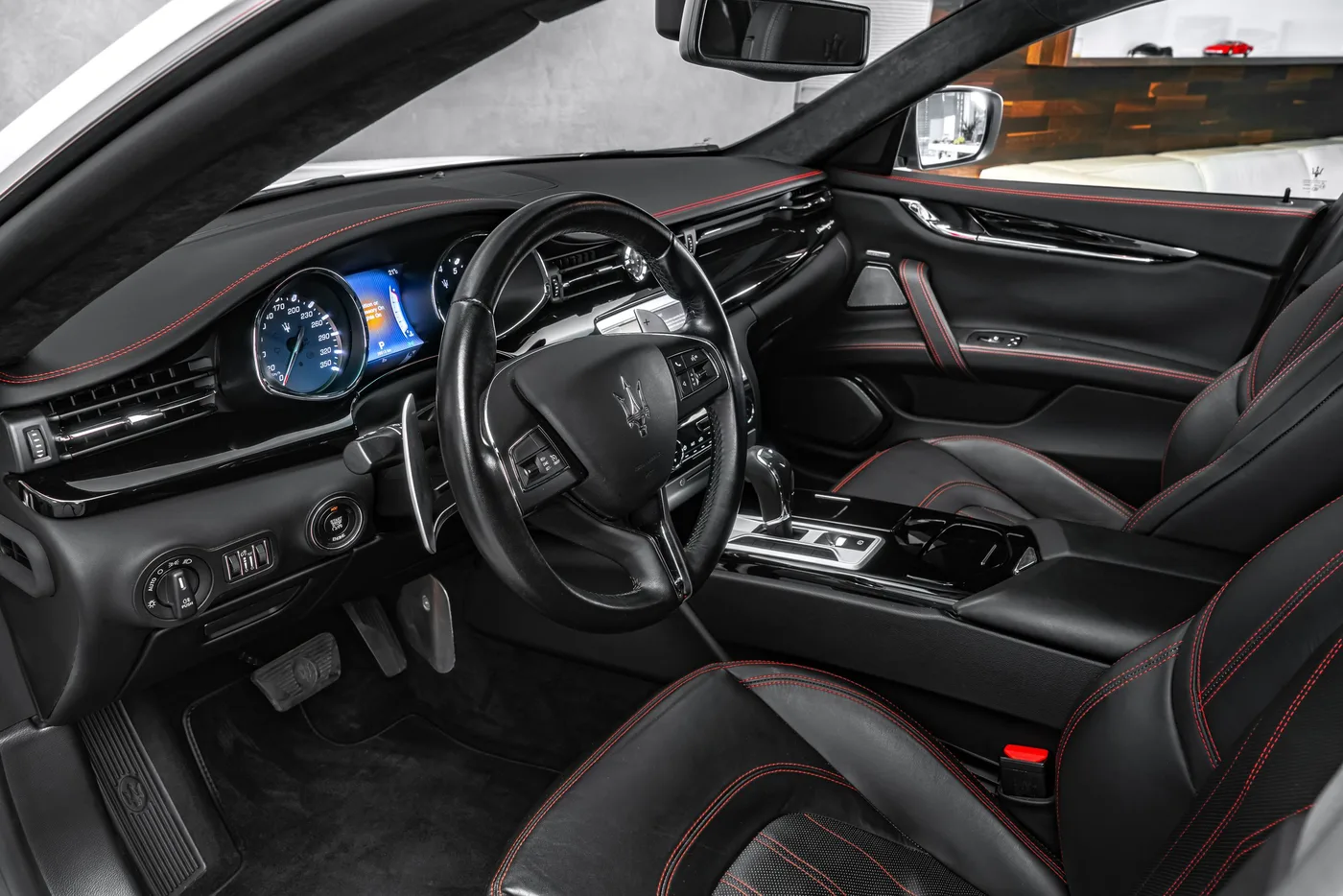 2017 Maserati Quattroporte GTS angeboten von einem Fachhändler in Ostrava, Tschechien, Foto 12 von 15