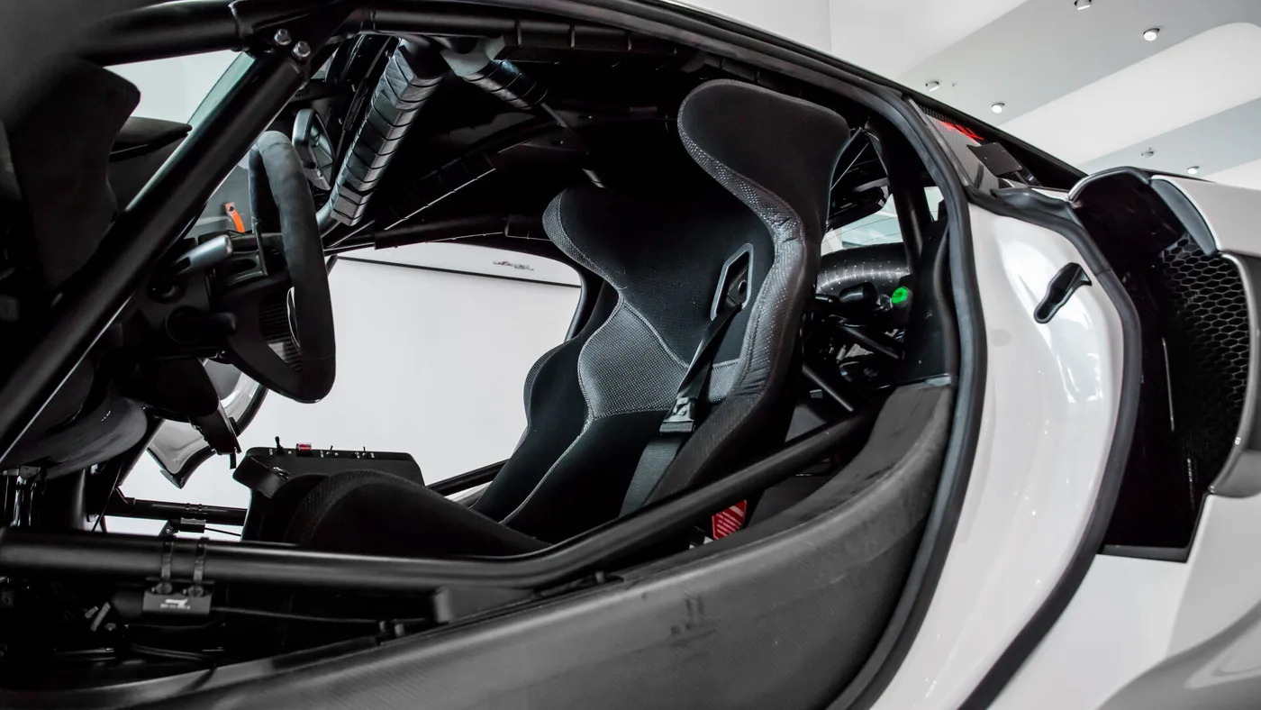 2017 McLaren 570S GT4 angeboten von einem Fachhändler in Hengelo, Niederlande, Foto 6 von 15