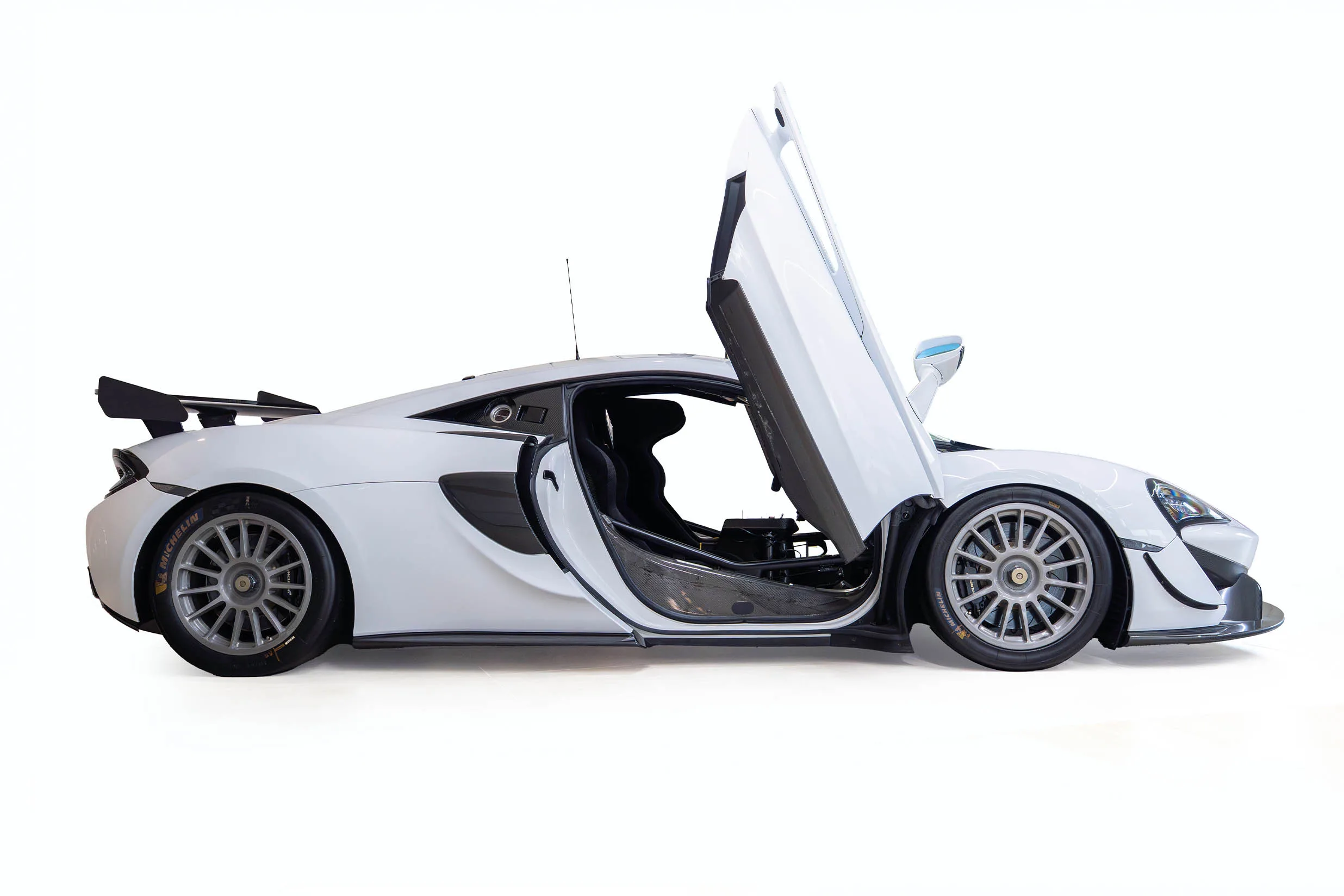 2017 McLaren 570S GT4, 4/20