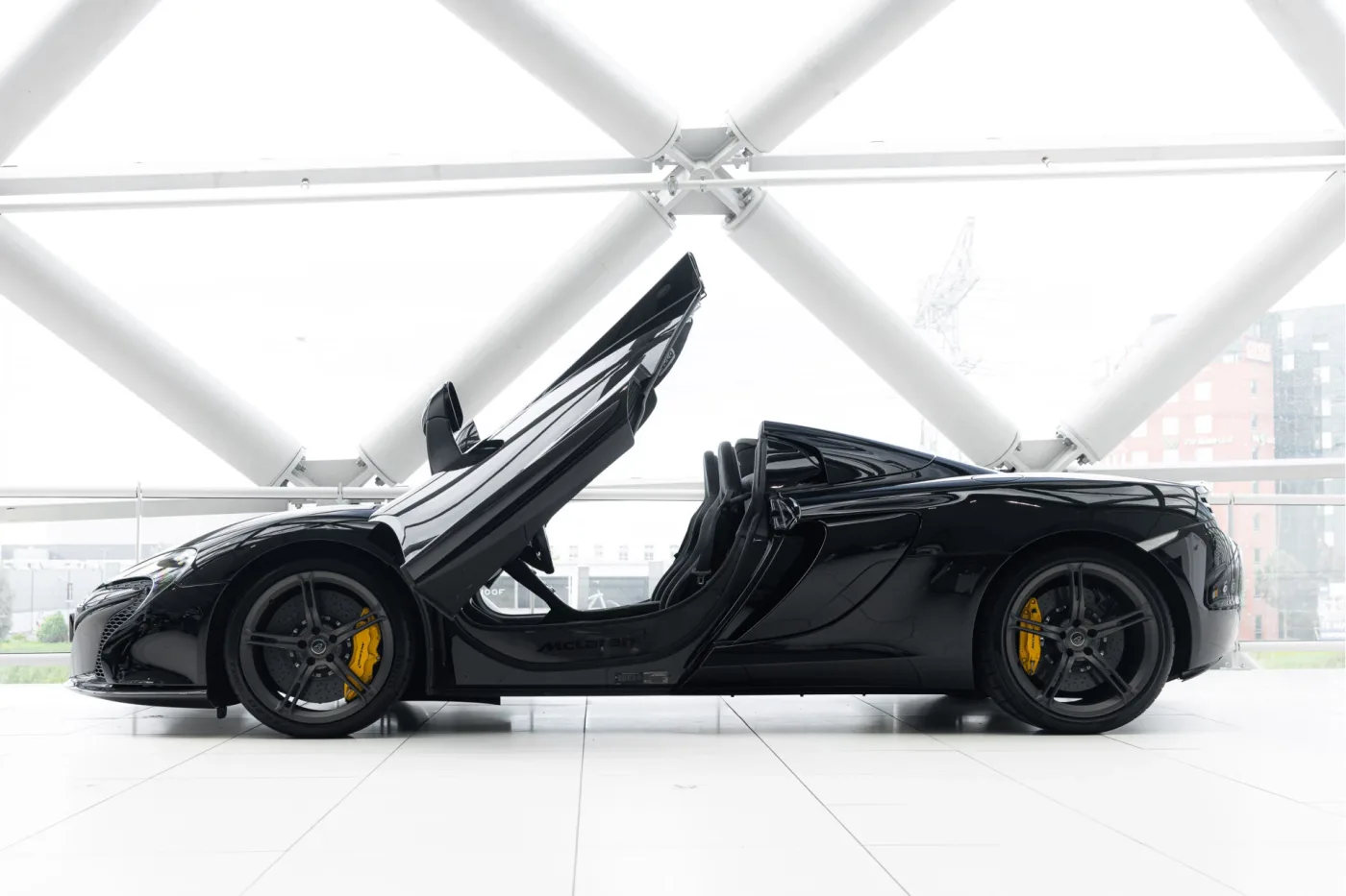 2017 McLaren 650S Spider angeboten von einem offiziellen McLaren und Morgan-Vertragshändler in Utrecht, Niederlande, Foto 8 von 25