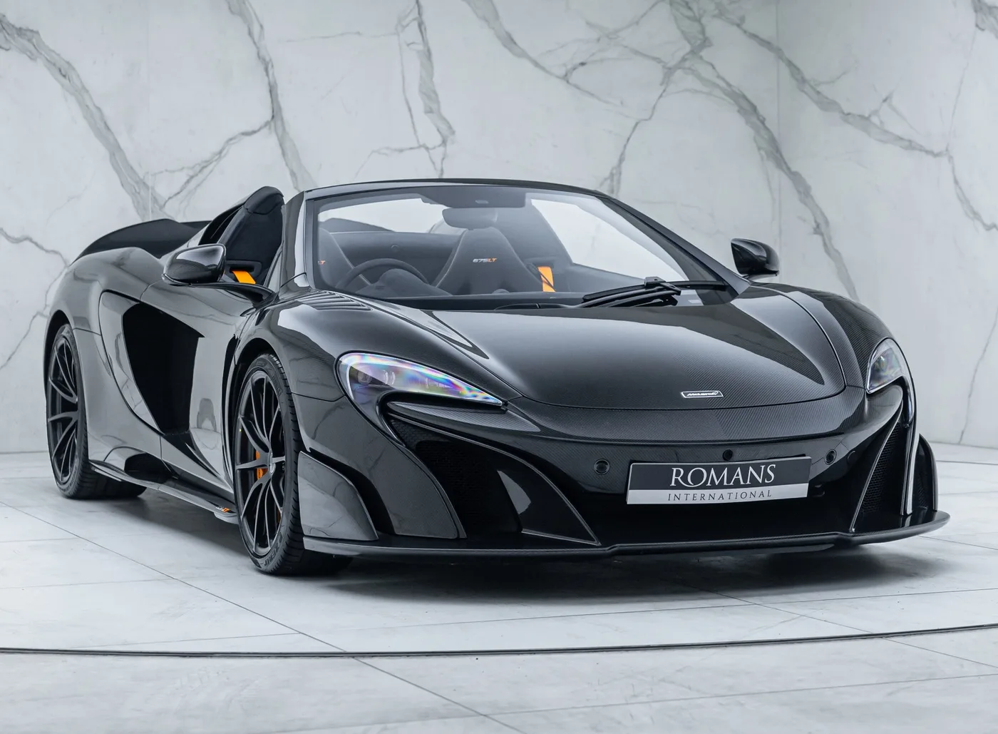 2017 McLaren 675LT Spider proposée par un concessionnaire spécialisé à Banstead, Royaume-Uni, photo 12 sur 25