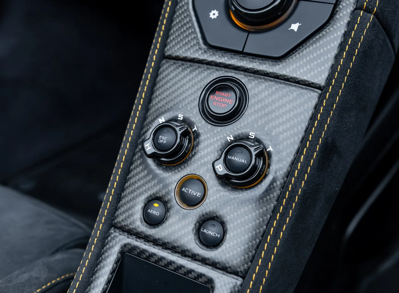 2017 McLaren 675LT Spider proposée par un concessionnaire spécialisé à Banstead, Royaume-Uni, photo 24 sur 25