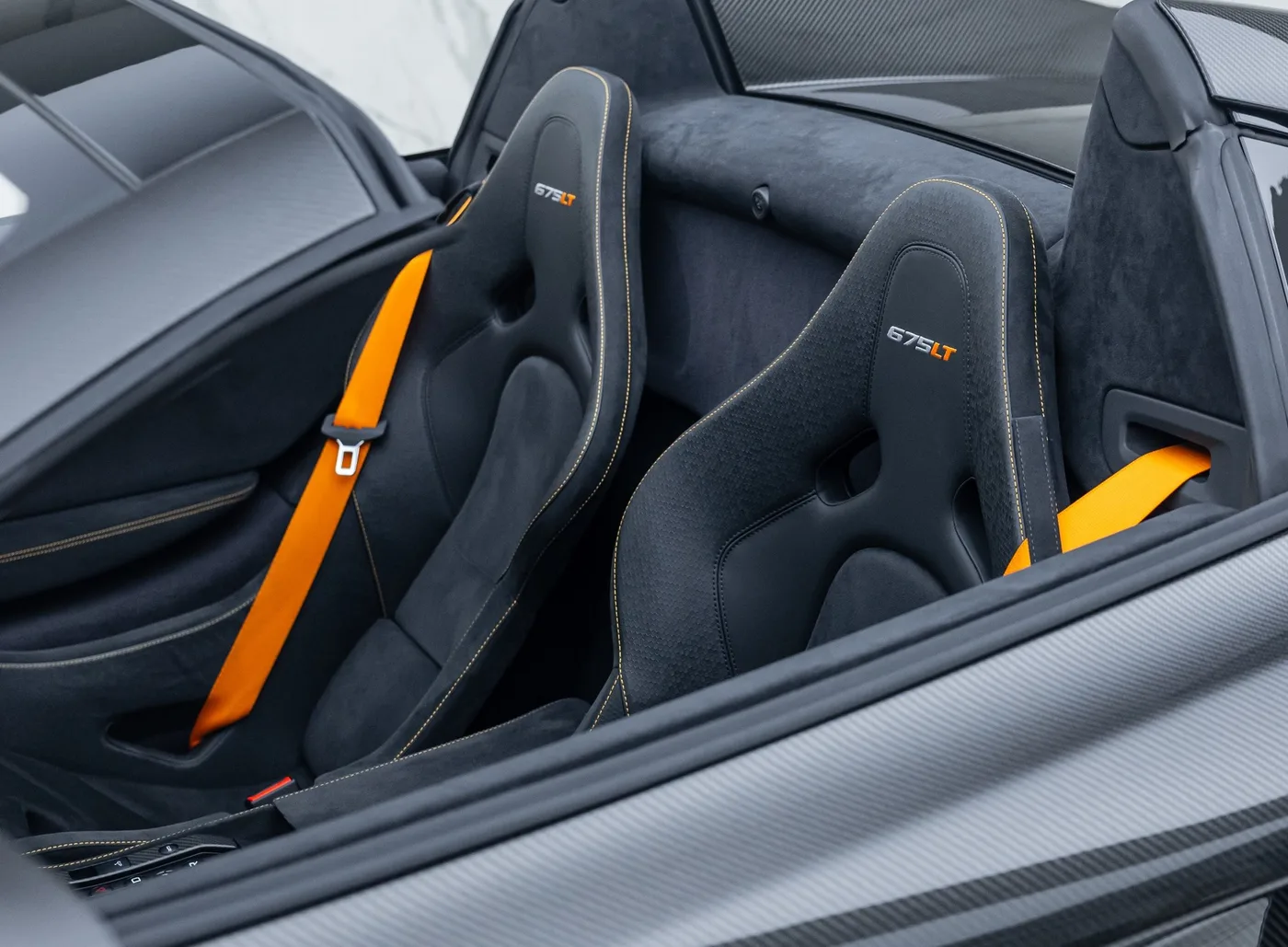 2017 McLaren 675LT Spider proposée par un concessionnaire spécialisé à Banstead, Royaume-Uni, photo 25 sur 25