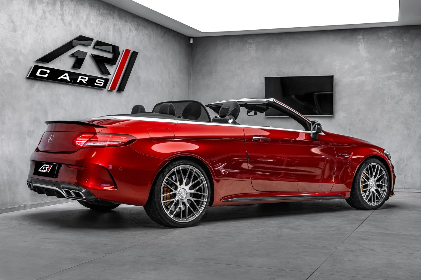 2017 Mercedes-AMG C 63 S Cabriolet offered by a specialist dealer in Ostrava, Czechia, photo 6 of 15