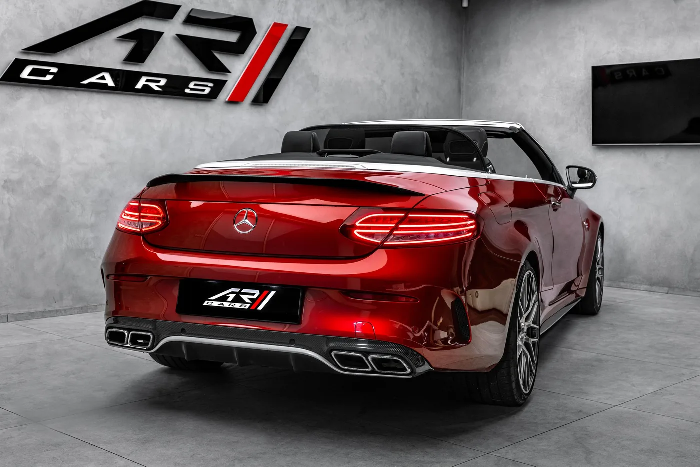 2017 Mercedes-AMG C 63 S Cabriolet offered by a specialist dealer in Ostrava, Czechia, photo 7 of 15