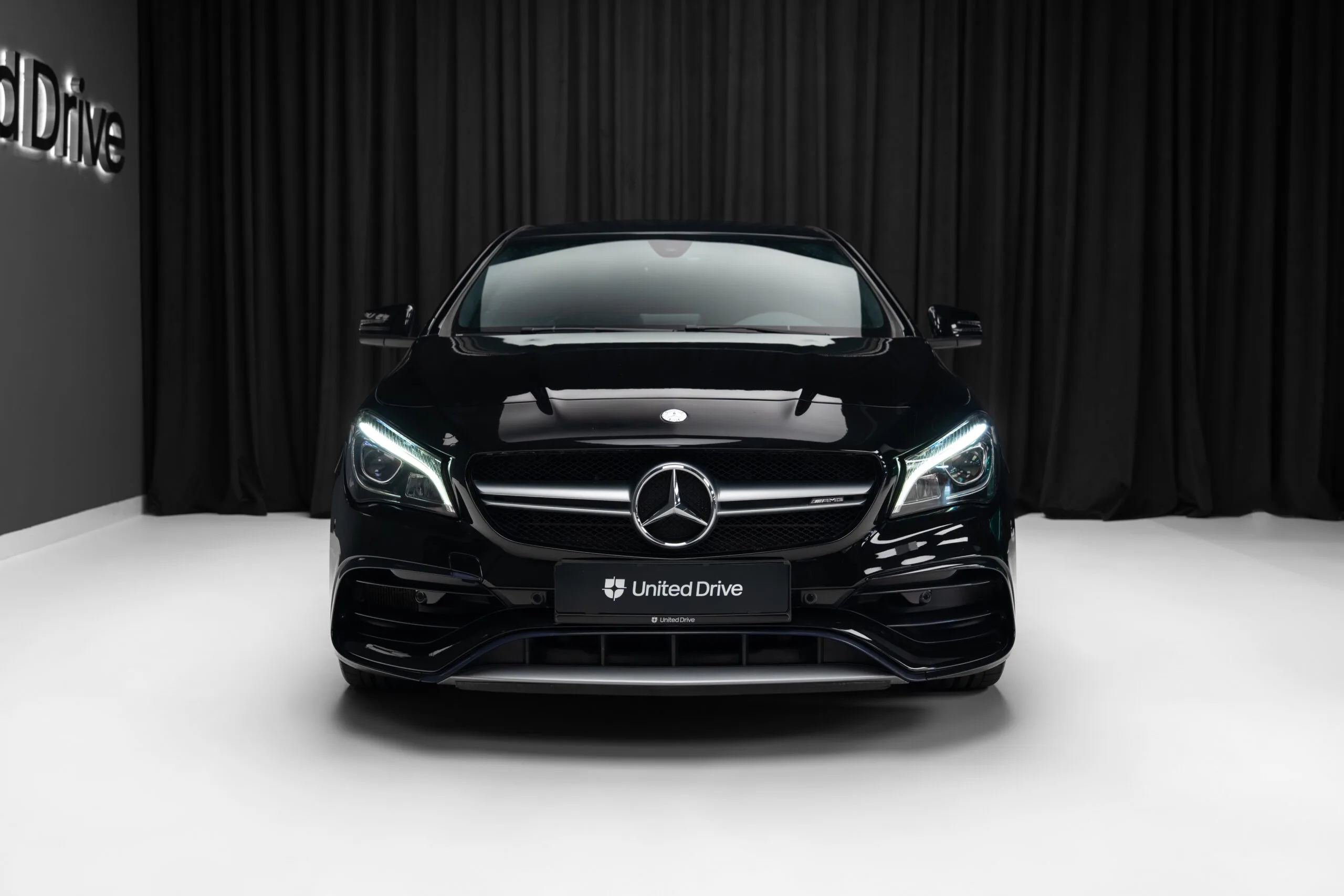 2017 Mercedes-AMG CLA 45, 2/30