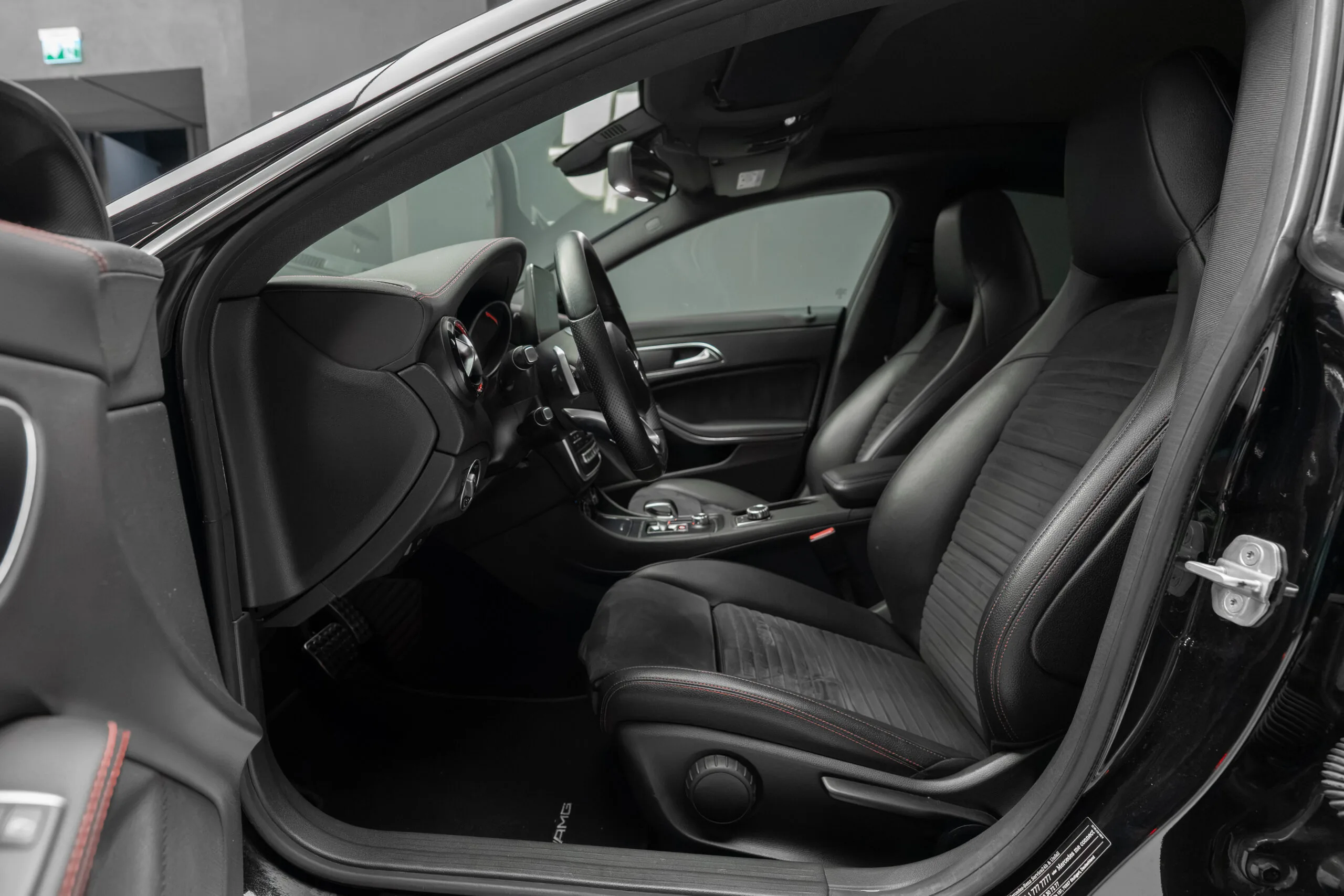 2017 Mercedes-AMG CLA 45, 13/30